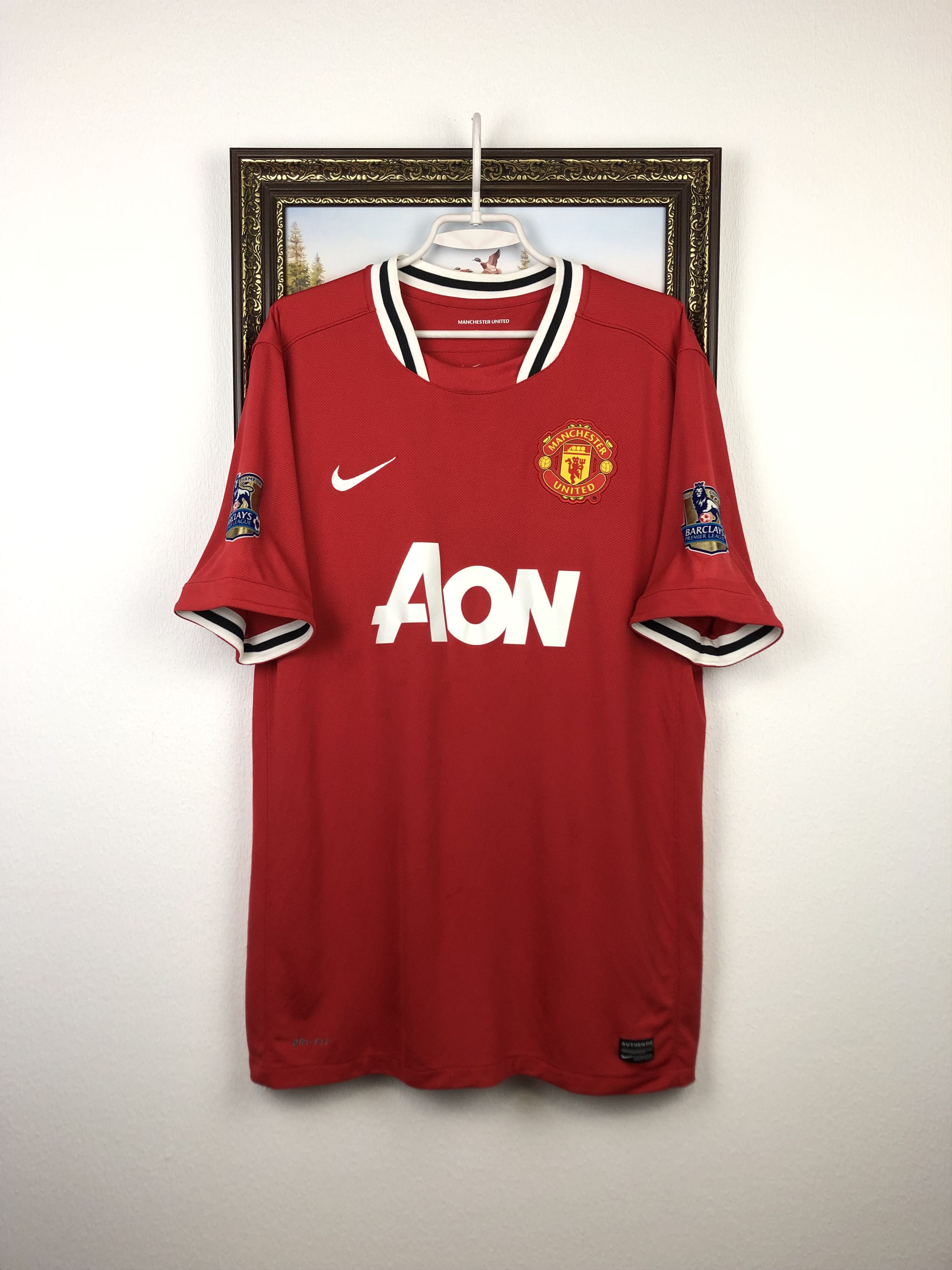 Nike Manchester United football shirt 2011 Soccer Jones Jersey Size US XL / EU 56 / 4 - 3 Thumbnail