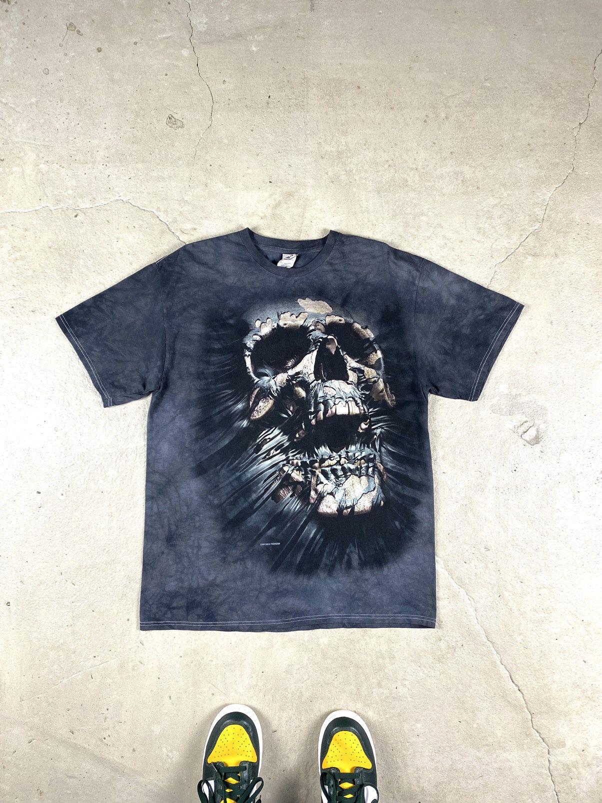 Vintage Y2K Vintage Scull Print T Shirt Liquid Blue Vtg Hype Size US L / EU 52-54 / 3 - 1 Thumbnail