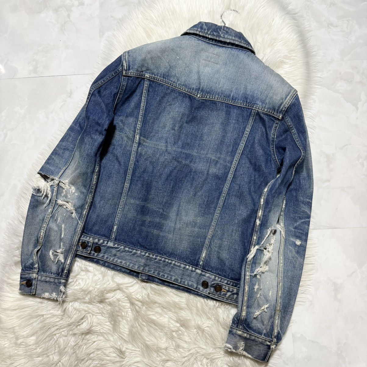 Saint Laurent Paris Saint Laurent Paris Distressed Trucker Denim Jacket Size US L / EU 52-54 / 3 - 9 Thumbnail