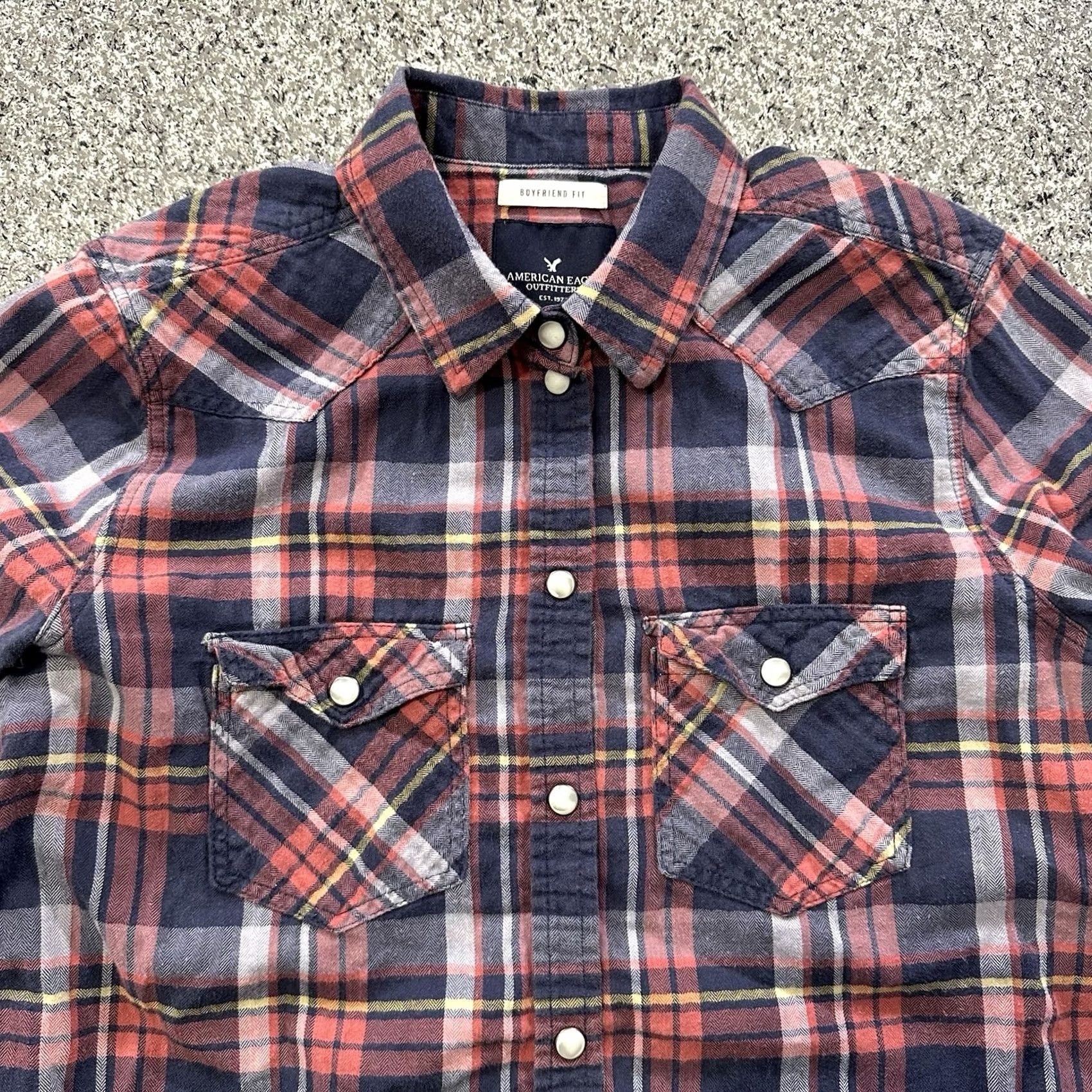 American Eagle Outfitters VINTAGE American Eagle Pearl Snap Shirt Womens XS Boyfriend Fit Flannel LS Plaid Size XS / US 0-2 / IT 36-38 - 3 Thumbnail