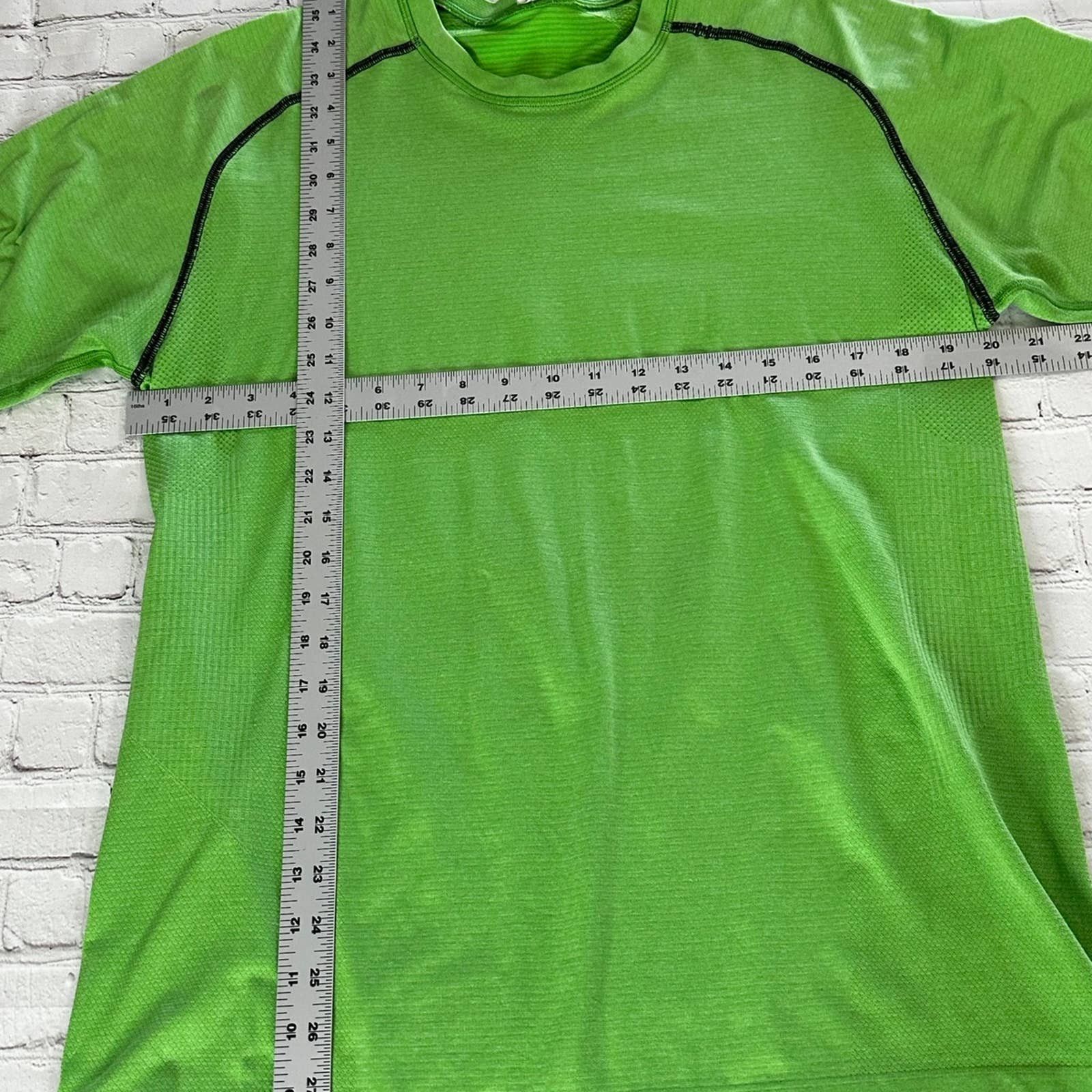 Lululemon Mens Lululemon Shirt size large Size US L / EU 52-54 / 3 - 5 Thumbnail