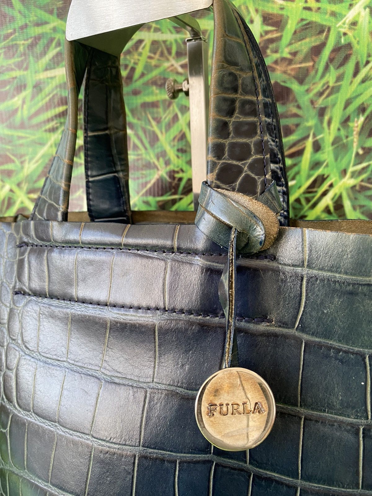 Vintage FURLA fully leather hand carry bag