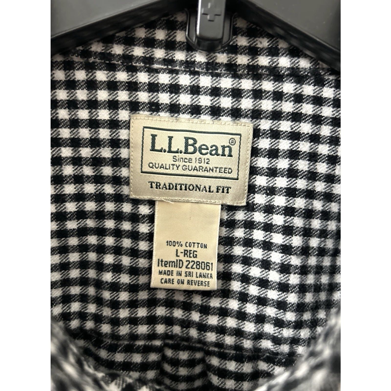 Vintage LL Bean Shirt Mens Large Black White Scotch Plaid Flannel Traditional Fit 228061 Size US L / EU 52-54 / 3 - 5 Thumbnail