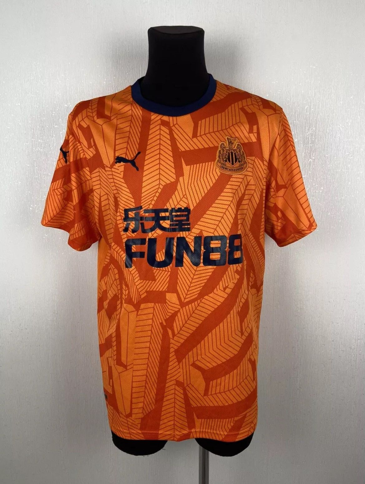 Puma Newcastle United FC 2019/20 Third Jersey Puma Size 2XL Size US XXL / EU 58 / 5 - 1 Thumbnail