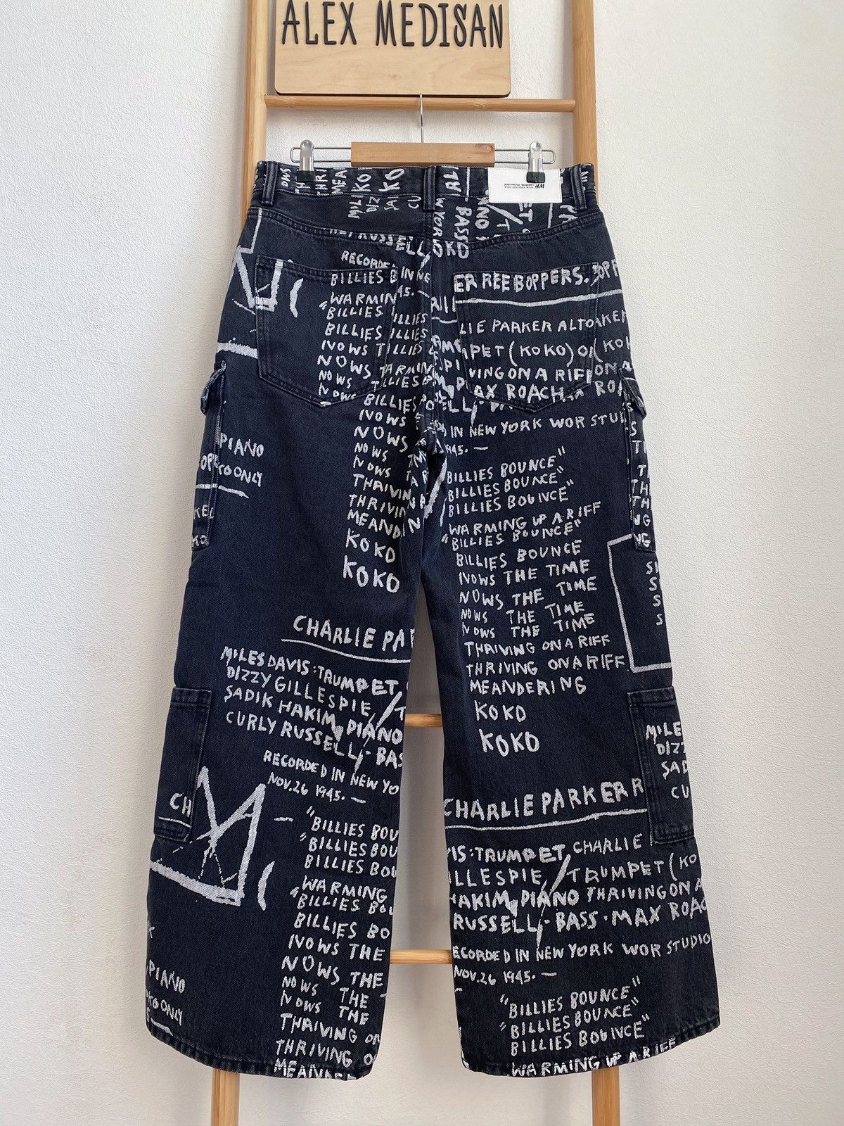 H&M × Jean-Michel Basquiat × Who Decides War Who Decides War Baggy denim jeans H&M x Basquiat x Ev&Tela Size US 32 / EU 48 - 16 Thumbnail