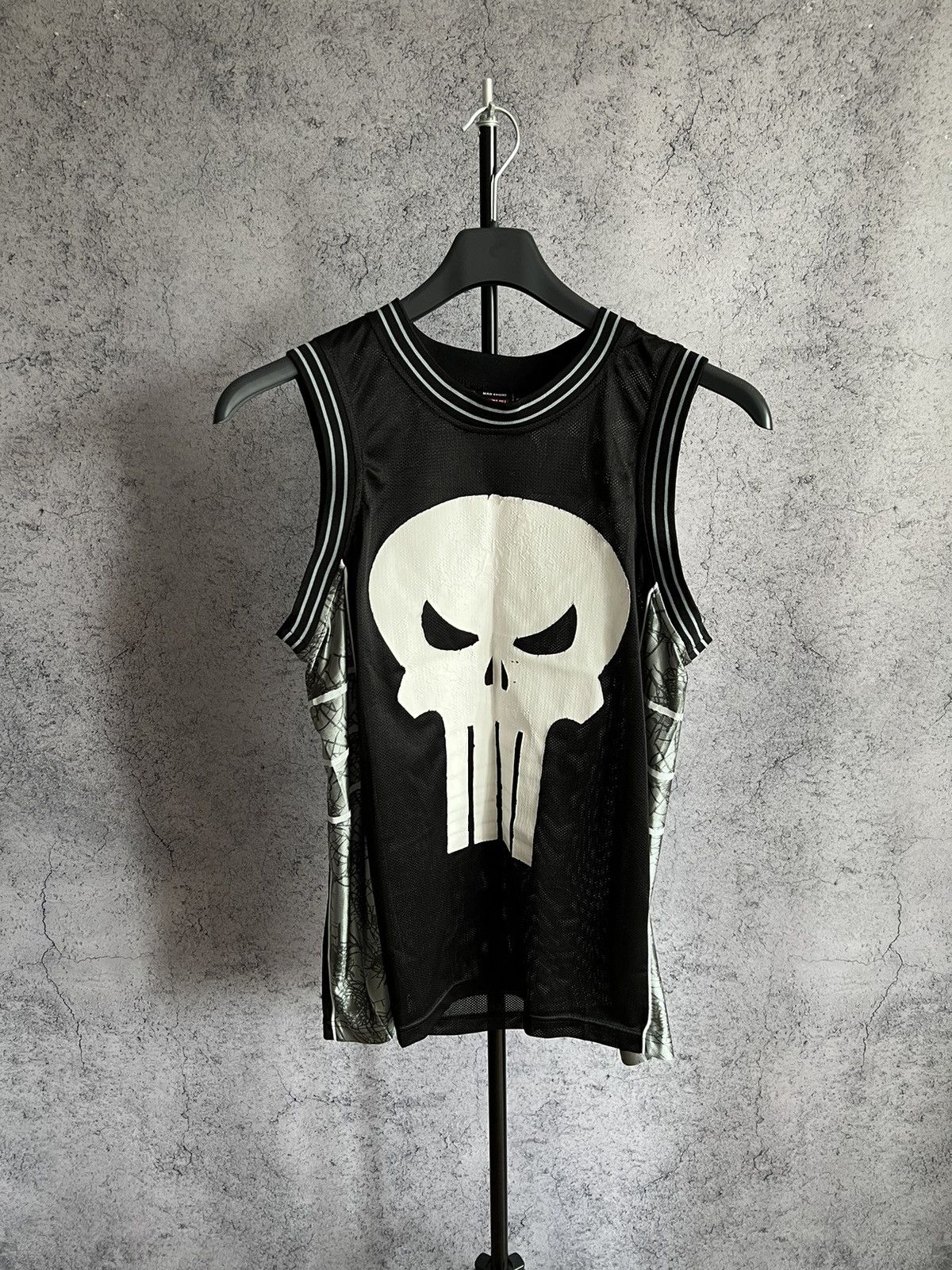 Marvel Comics Crazy Y2K 2012 Marvel Comics Skulls Sleeveless Tee Tank Top Size US M / EU 48-50 / 2 - 1 Thumbnail