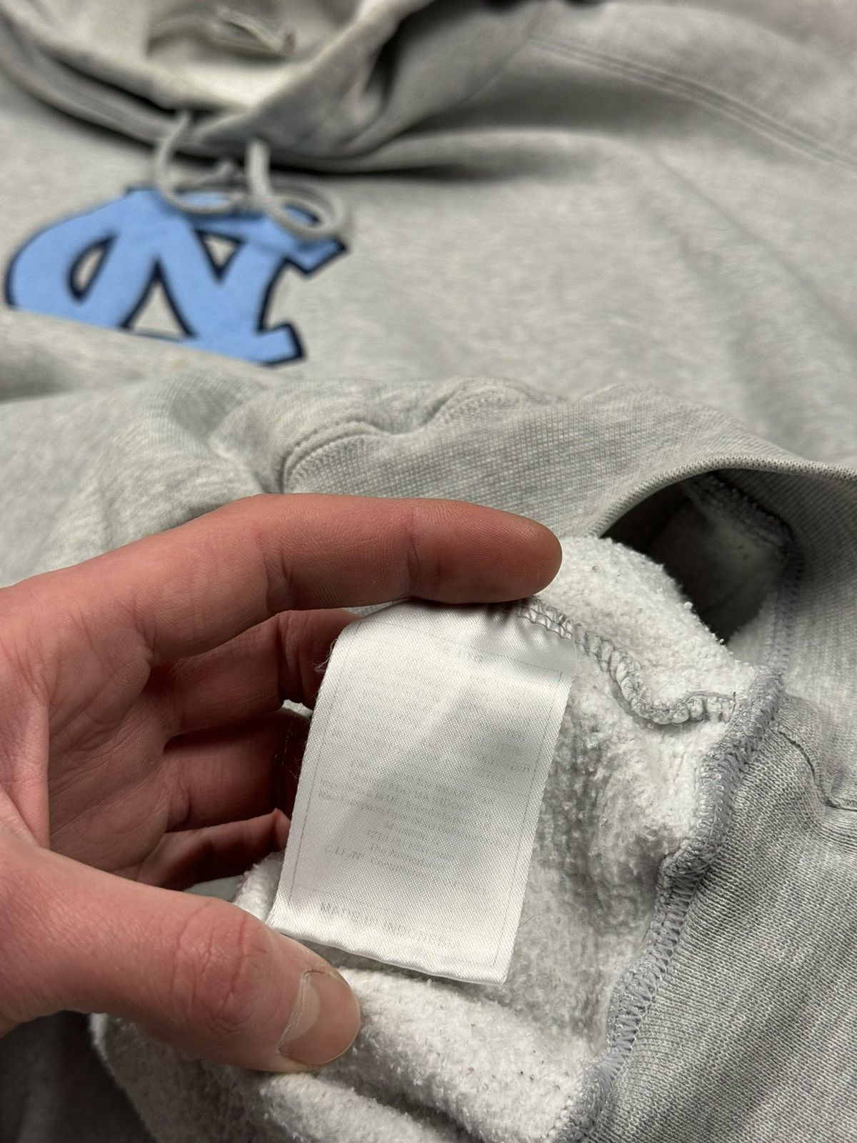 Nike Vintage Nike North Carolina Center Swoosh Hoodie Size XXL Size US XXL / EU 58 / 5 - 12 Thumbnail