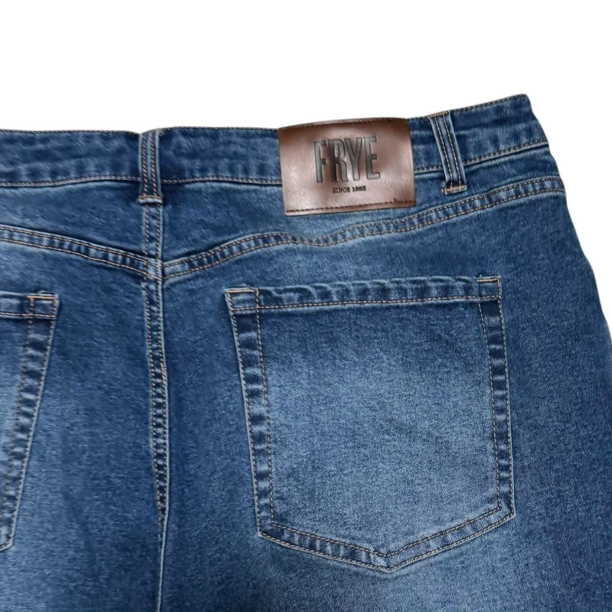 Frye Frye Straight Leg Jeans Women's 16/34 (Fits 36x28.75) Size 36" / US 14 / IT 50 - 3 Thumbnail