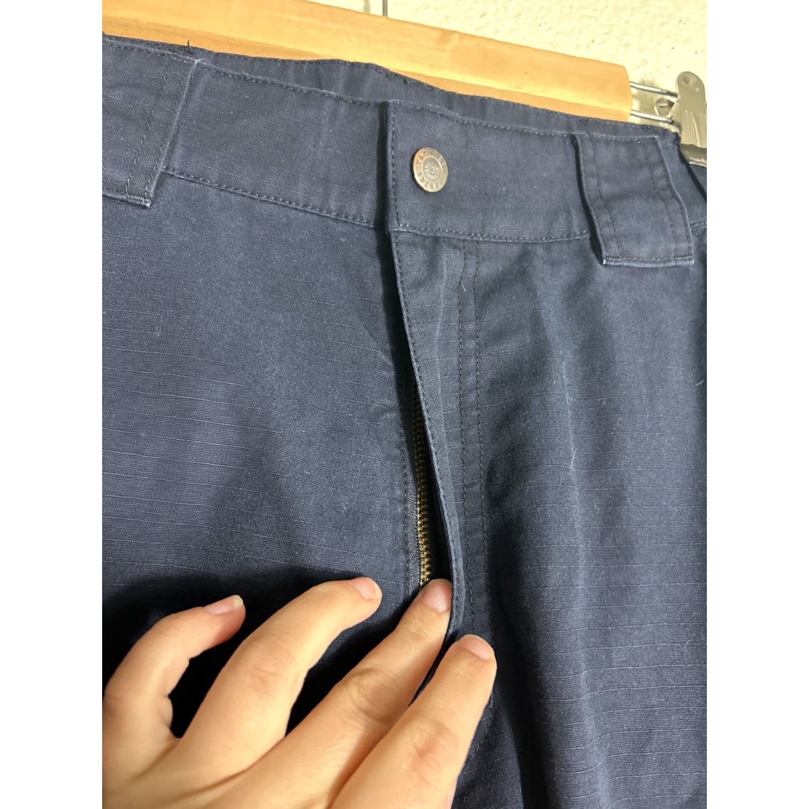 Vintage 5.11 Tactical Pant Womens Medium Cargo Rip Stop TDU Performance Trousers 31x31 Black Cotton Polyester Flat Front Pockets Logo Size 32" / US 10 / IT 46 - 6 Thumbnail