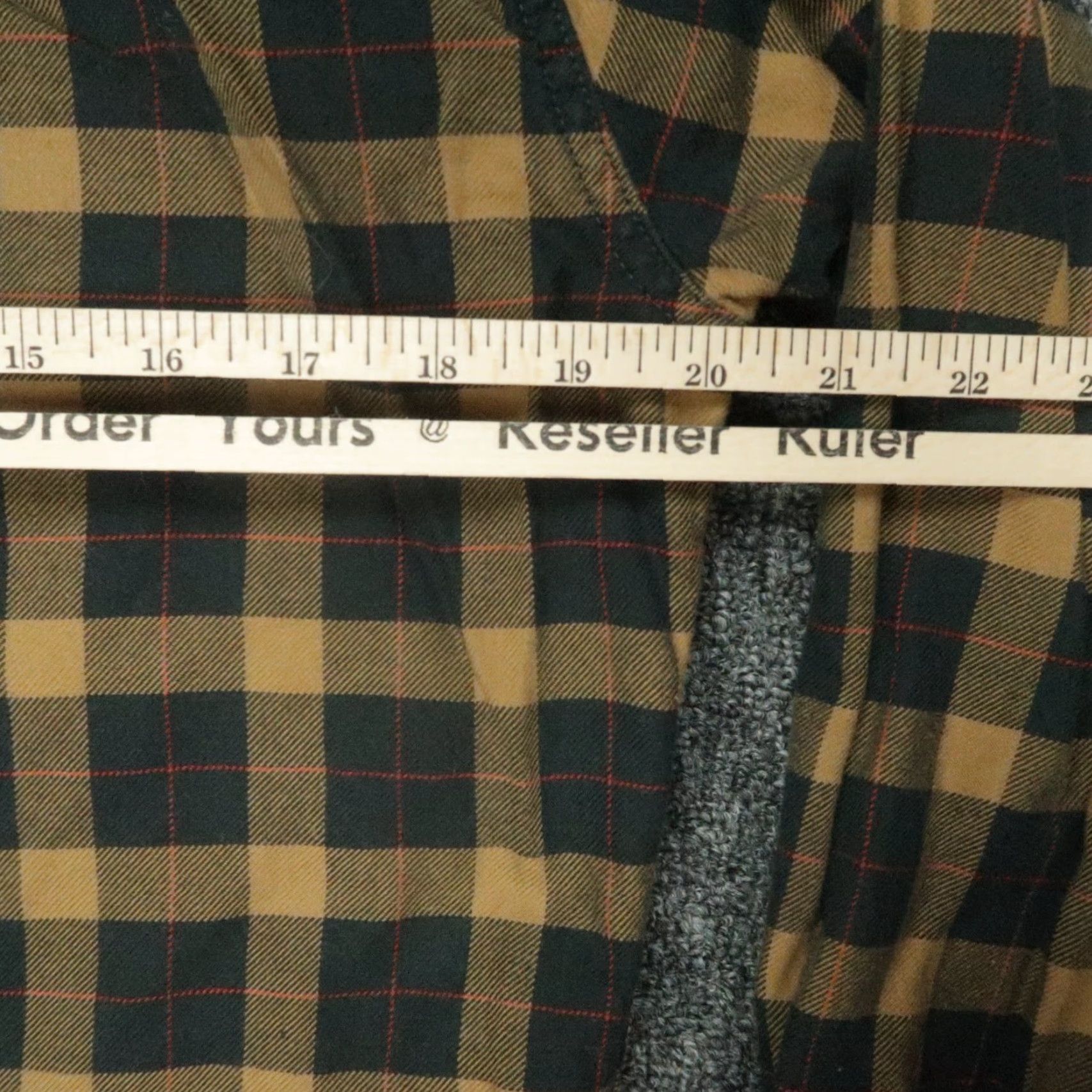 Filson Filson Shirt Mens XS Plaid Long Sleeve Button-Up Gold 40 in Cotton Flannel Regular Vintage No Size US XS / EU 42 / 0 - 5 Thumbnail