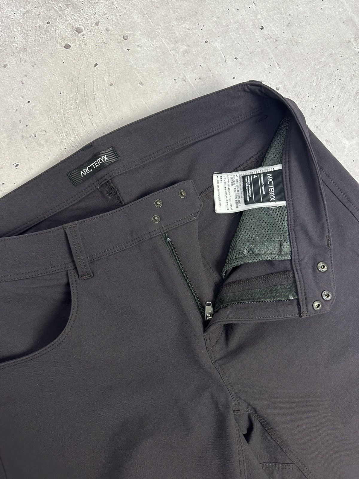 Arc'teryx Arc’teryx Eggplant Zip Pocket Women’s Basic Pants Size 28" / US 6 / IT 42 - 8 Thumbnail