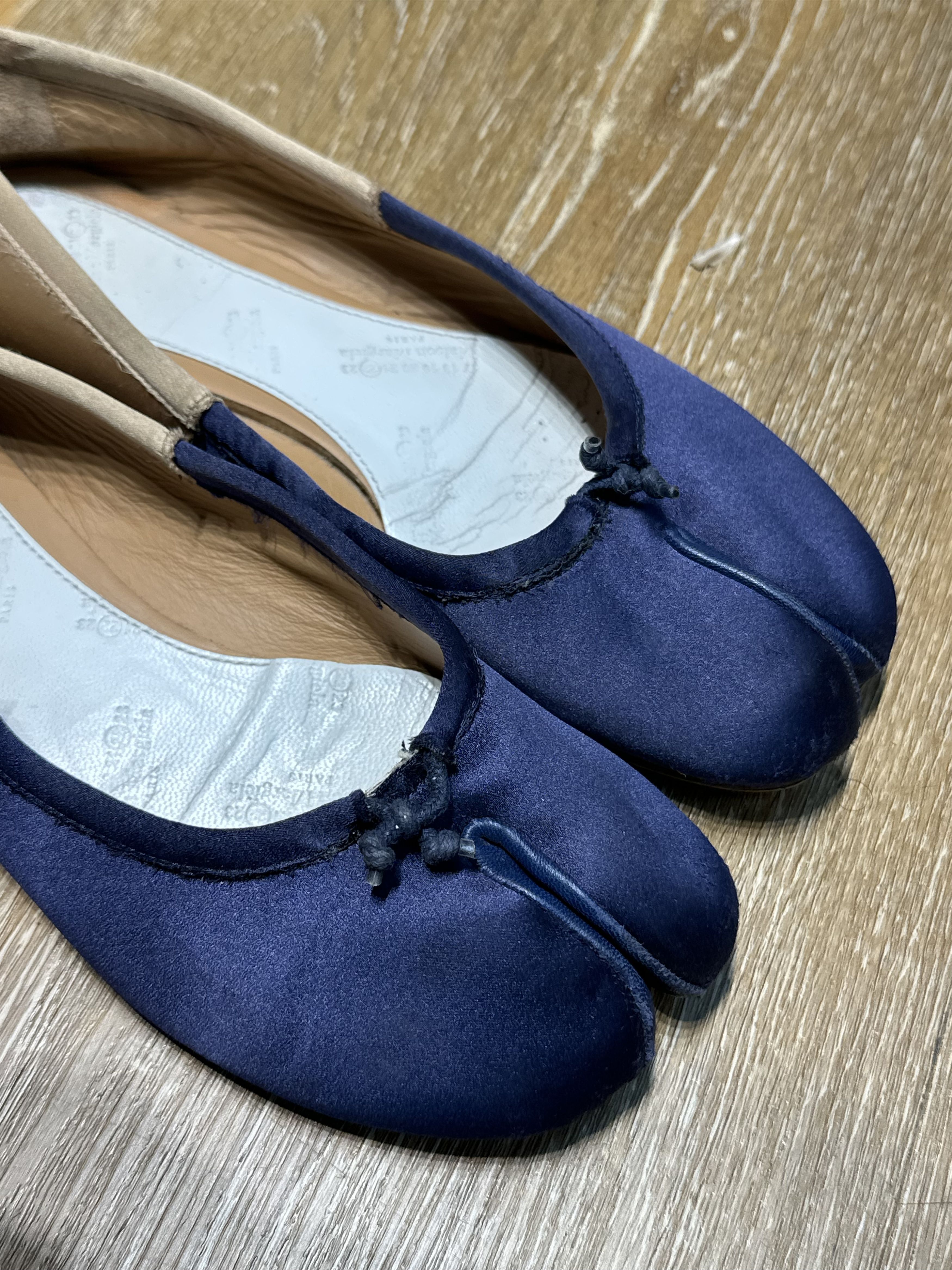 Maison Margiela Maison Margiela Tabi Ballerinas Blue/Gold Size US 7 / IT 37 - 15 Thumbnail