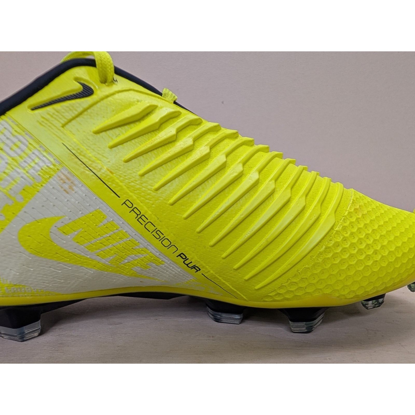 Nike Nike Phantom Venom Elite FG ACC Soccer Cleats Men Volt 6 US Size US 6 / EU 39 - 6 Thumbnail