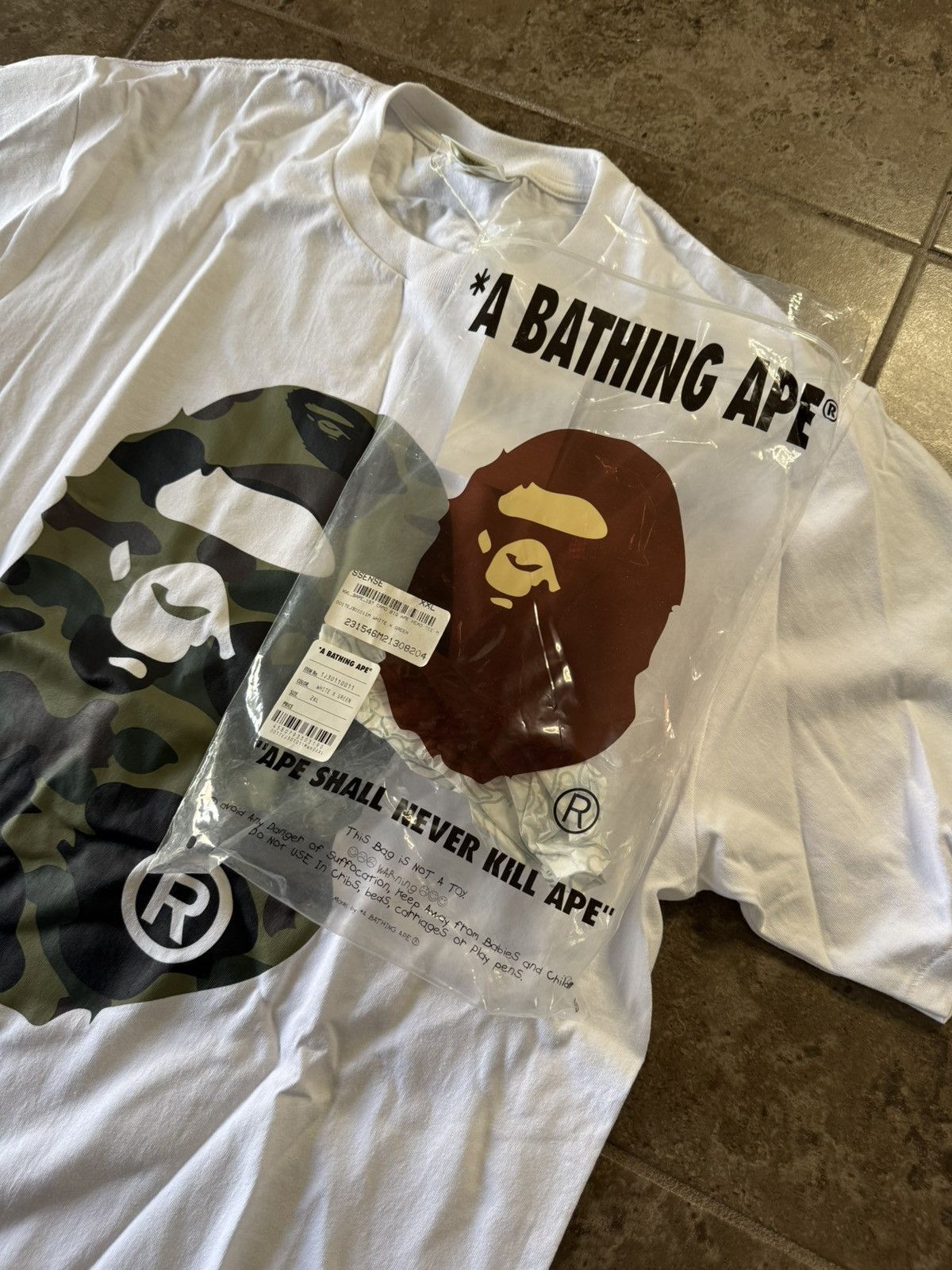 Bape BAPE 1ST Camo Big Ape Head Tee White Size US XXL / EU 58 / 5 - 6 Thumbnail