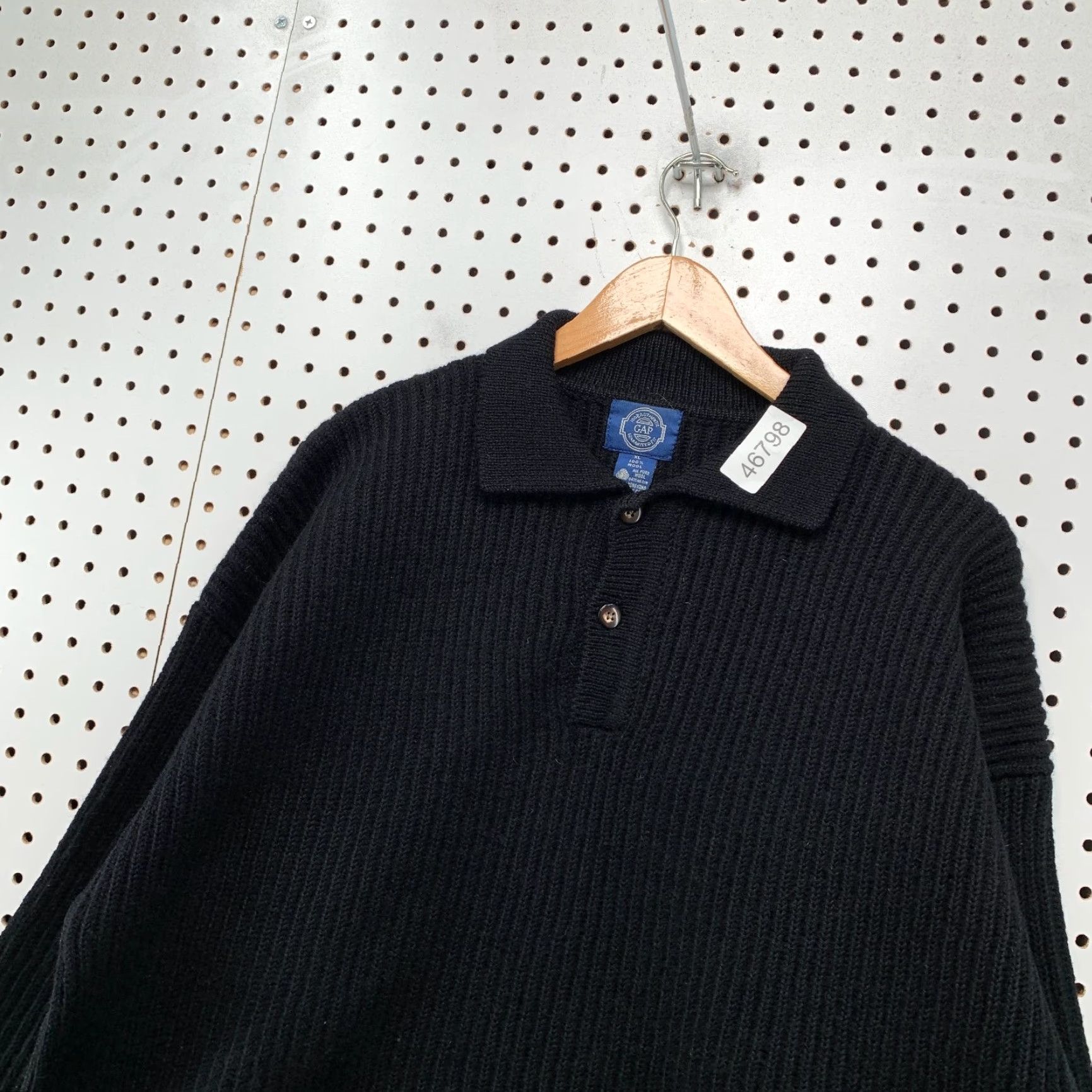 Gap VINTAGE GAP Wool 80s Sweater Mens XL Black Collared Heavyweight Ribbed Knit Pullover Knit Henley 80s Mens XL Black Wool Sweater Size US XL / EU 56 / 4 - 7 Thumbnail