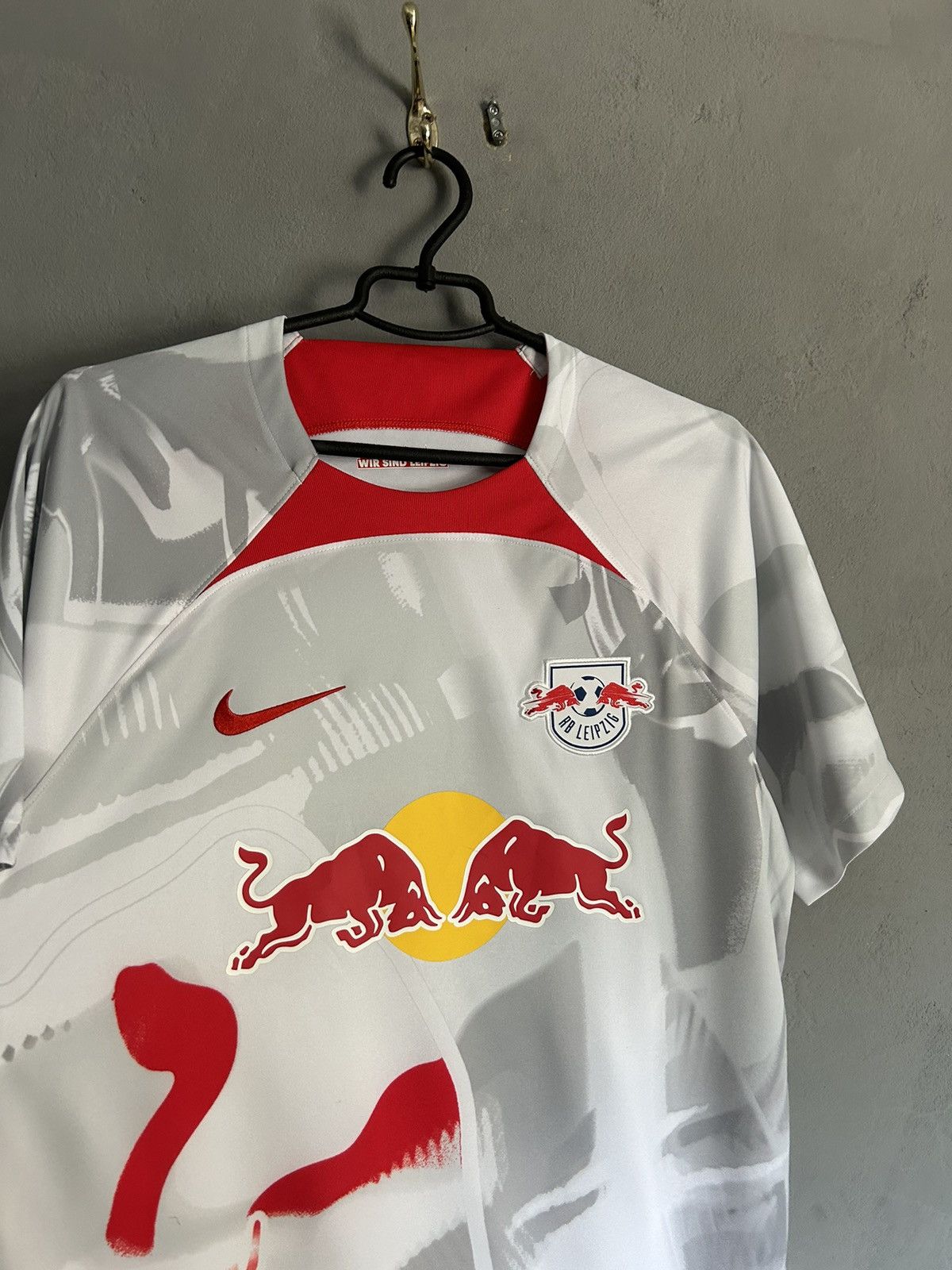 Nike Red Bull Leipzig Home 2022-23 jersey Size US L / EU 52-54 / 3 - 2 Thumbnail
