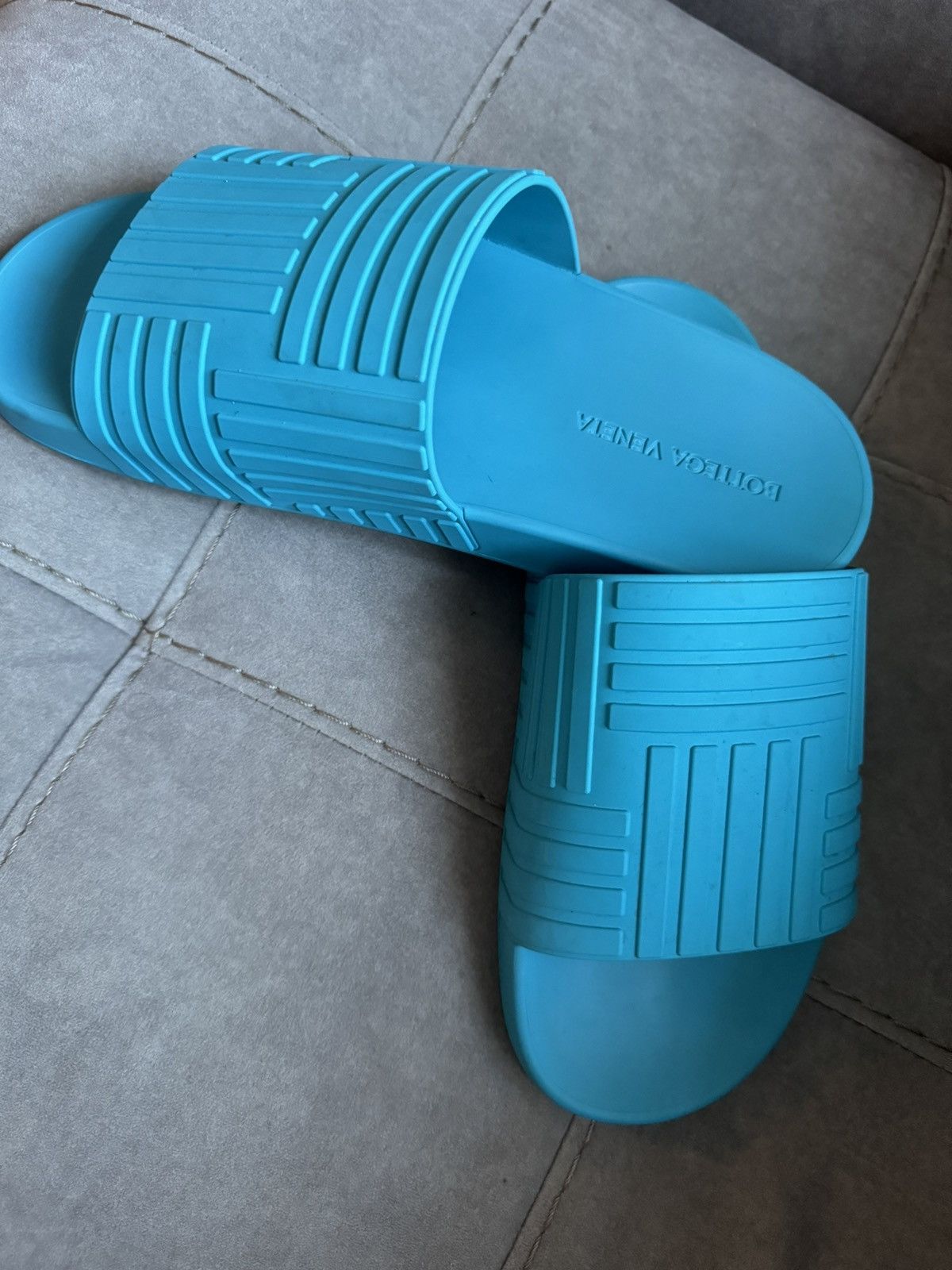 Bottega Veneta BOTTEGA VENETA sliders marked size 42 see tape measurements Size US 9 / EU 42 - 2 Thumbnail