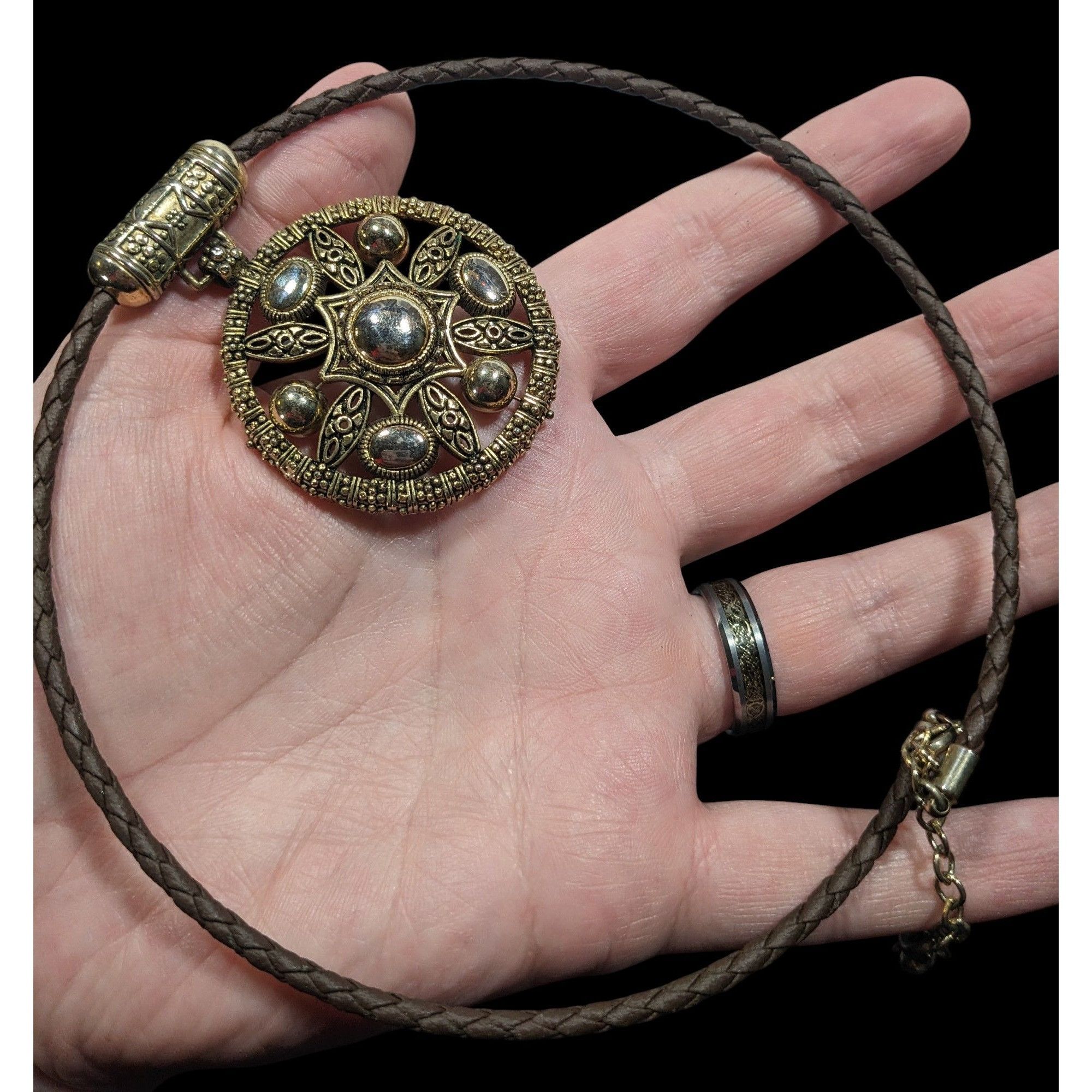 Other Bohemian Medallion Gold Tone Pendant Necklace Size ONE SIZE - 5 Thumbnail