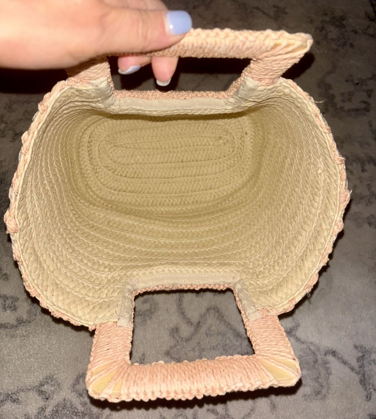 The Unbranded Brand Small Light Pink Straw Tote Bag Double Handles Open Top. EUC Size ONE SIZE - 2 Thumbnail