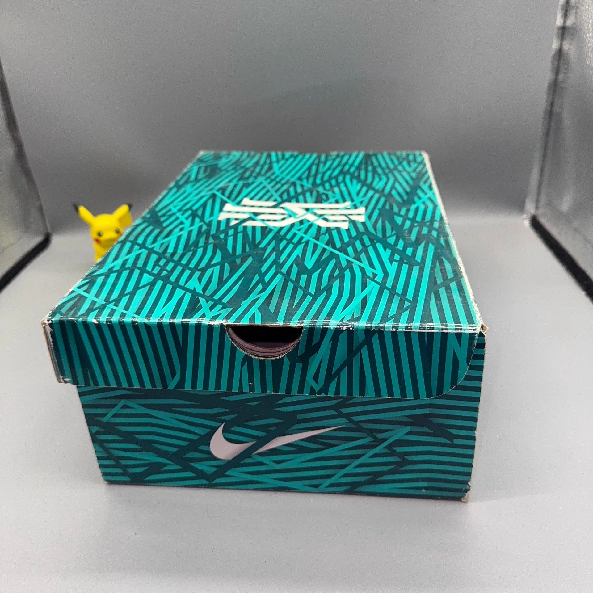 Nike Nike Kyrie 3 Black/Yellow 44.5 Size US 11.5 / EU 44-45 - 8 Thumbnail