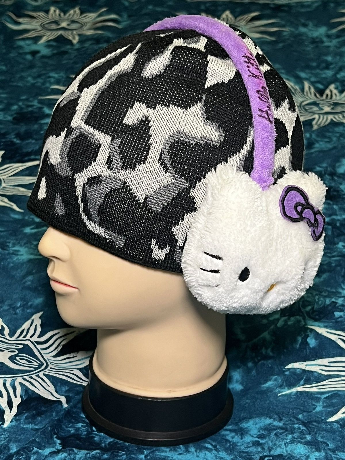 Japanese Brand Y2k Hello Kitty Earmuffs Hat Cat Big Logo Size ONE SIZE - 1 Thumbnail