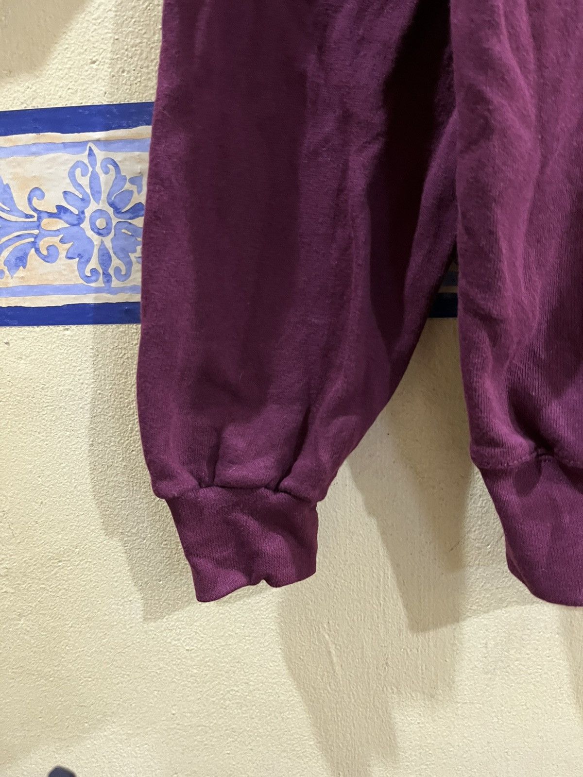 Soffe mj soffe crewneck sweatshirt in a burgundy or maroon color Size US L / EU 52-54 / 3 - 5 Thumbnail