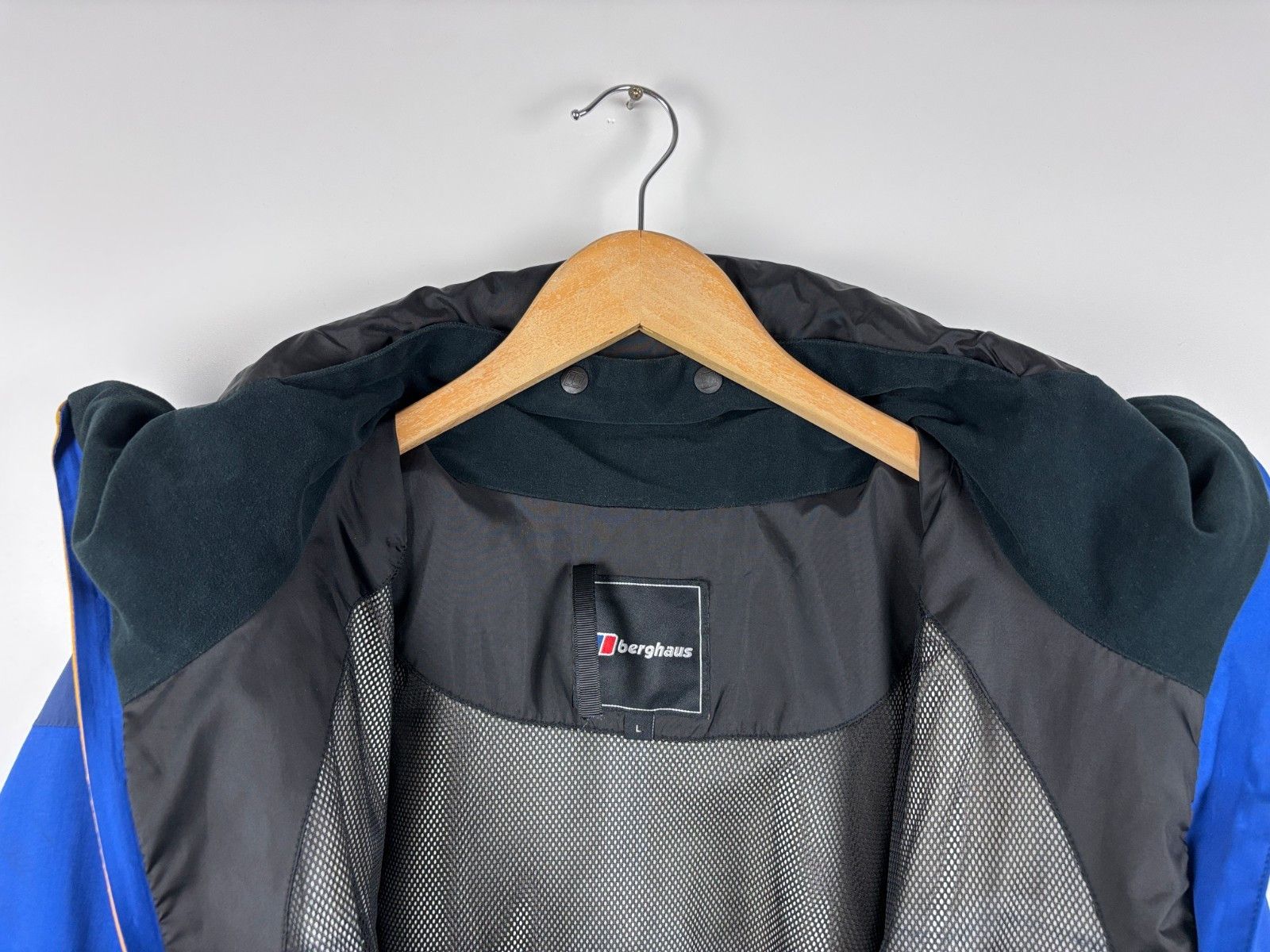 Berghaus Berghaus Mera Peak Gore-Tex Jacket Outdoor Blue Size L Size US L / EU 52-54 / 3 - 9 Thumbnail