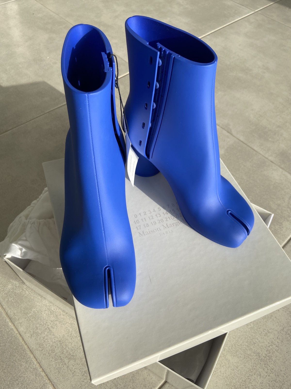 Maison Margiela MM22 Tabi Rubber ankle boots Size US 7 / IT 37 - 1 Thumbnail