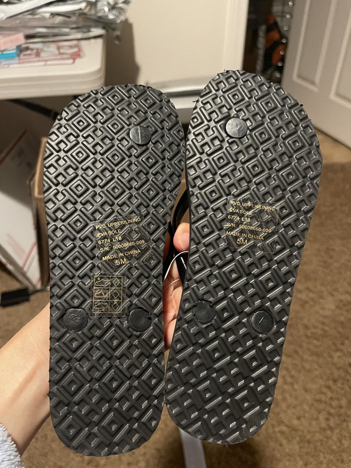 Tory Burch Tory Burch thin flip flop in size 5 in black Size US 5 / IT 35 - 5 Thumbnail