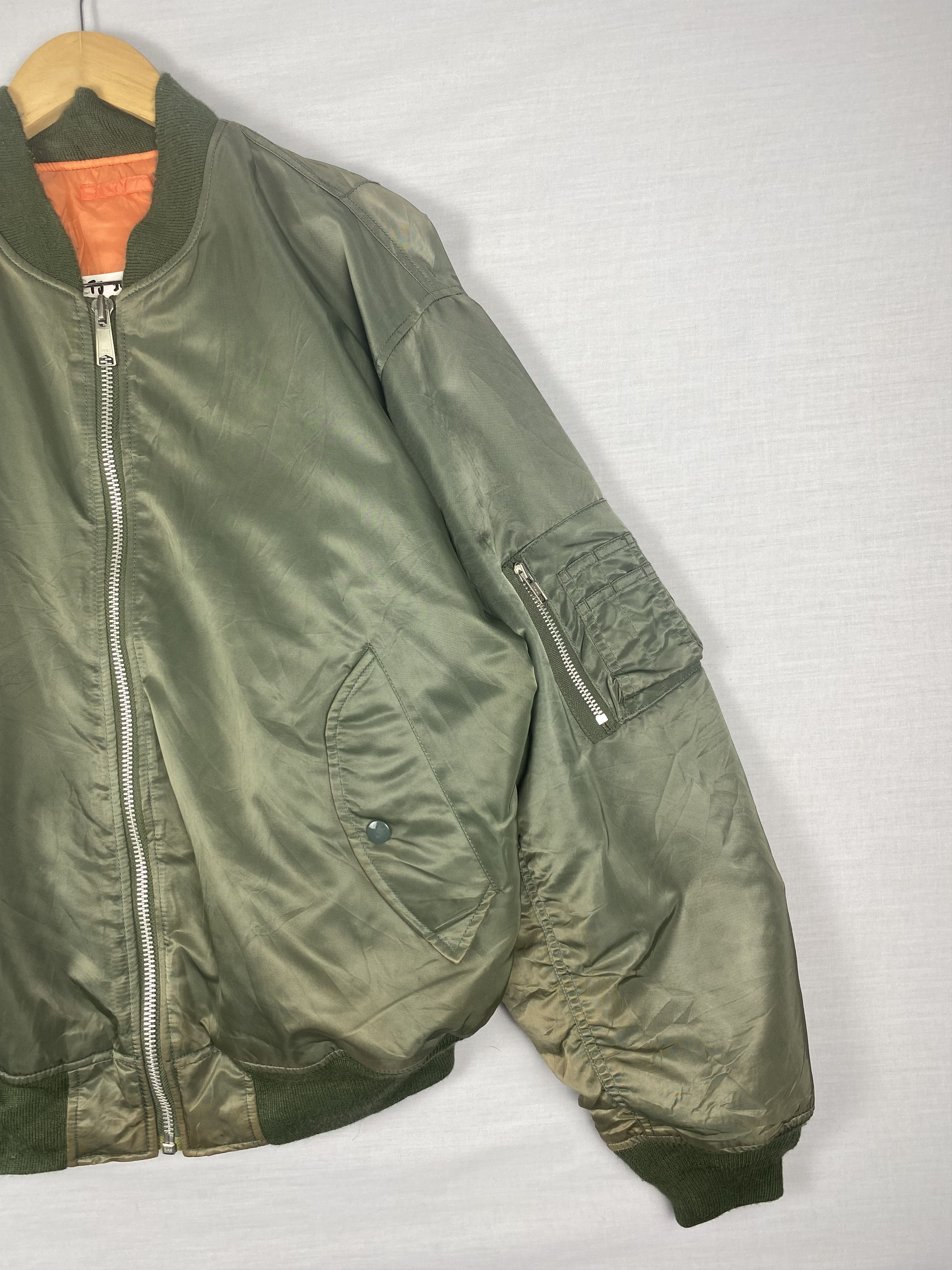Japanese Brand Vintage Japanese Brand Zip Up Bomber Jacket Size US L / EU 52-54 / 3 - 4 Thumbnail