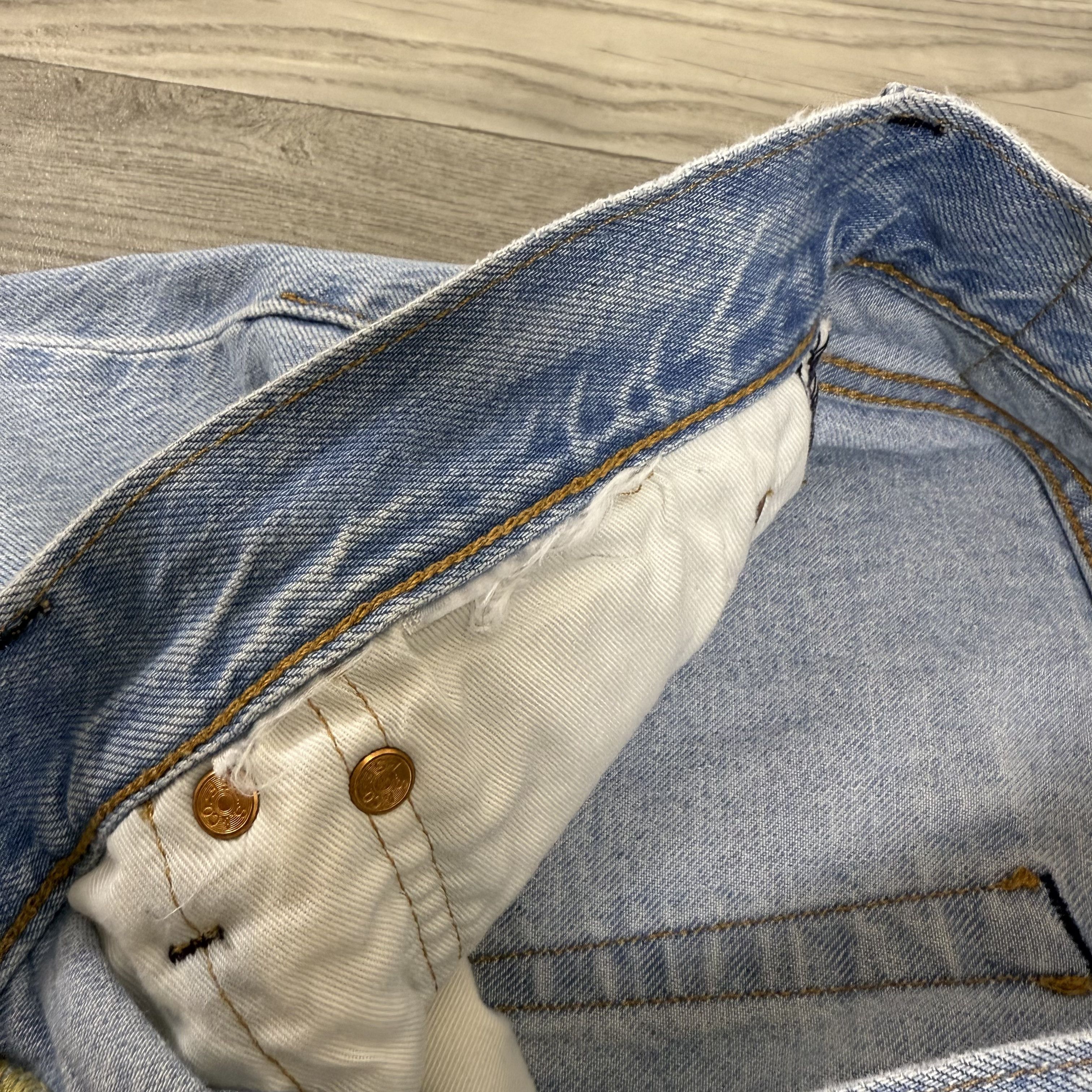 Levi's Levi's 501 Blue Stonewashed Denim Jeans Pants 31x32 Size US 31 - 13 Thumbnail