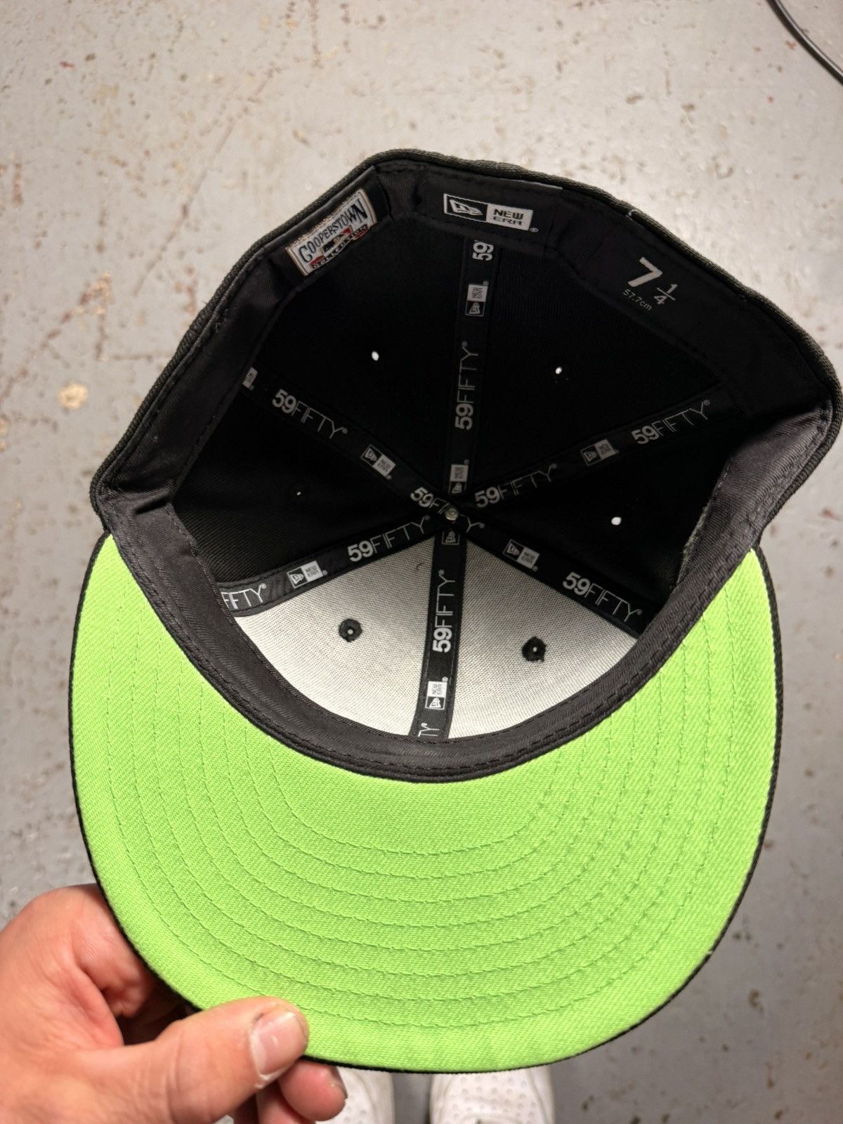 New Era Crazy Tampa Bay String Rays Fitted Hat 7 1/4 Size ONE SIZE - 5 Thumbnail