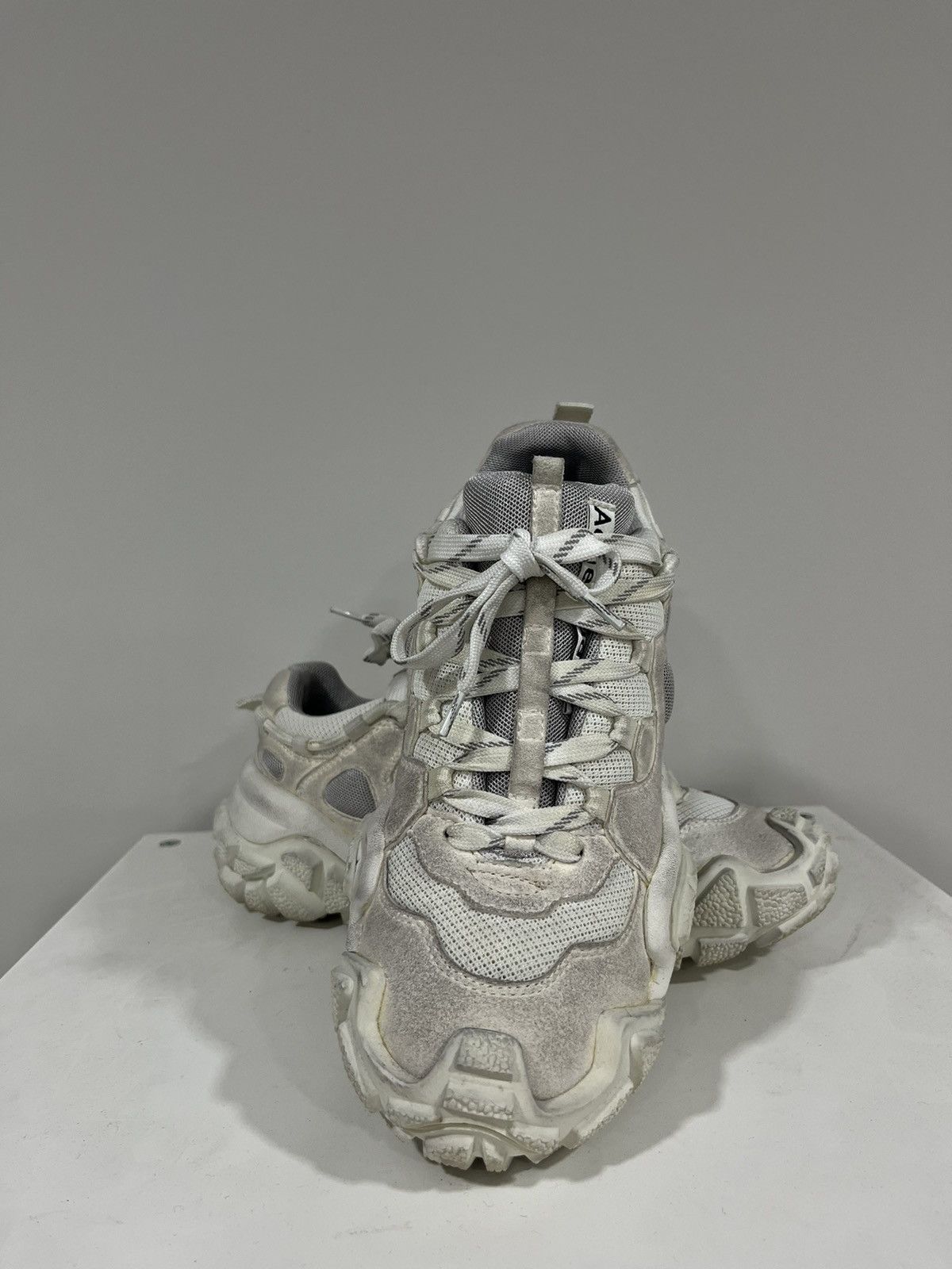 Acne Studios Boltzer M sneaker. Size 39 Size US 9 / IT 39 - 10 Thumbnail