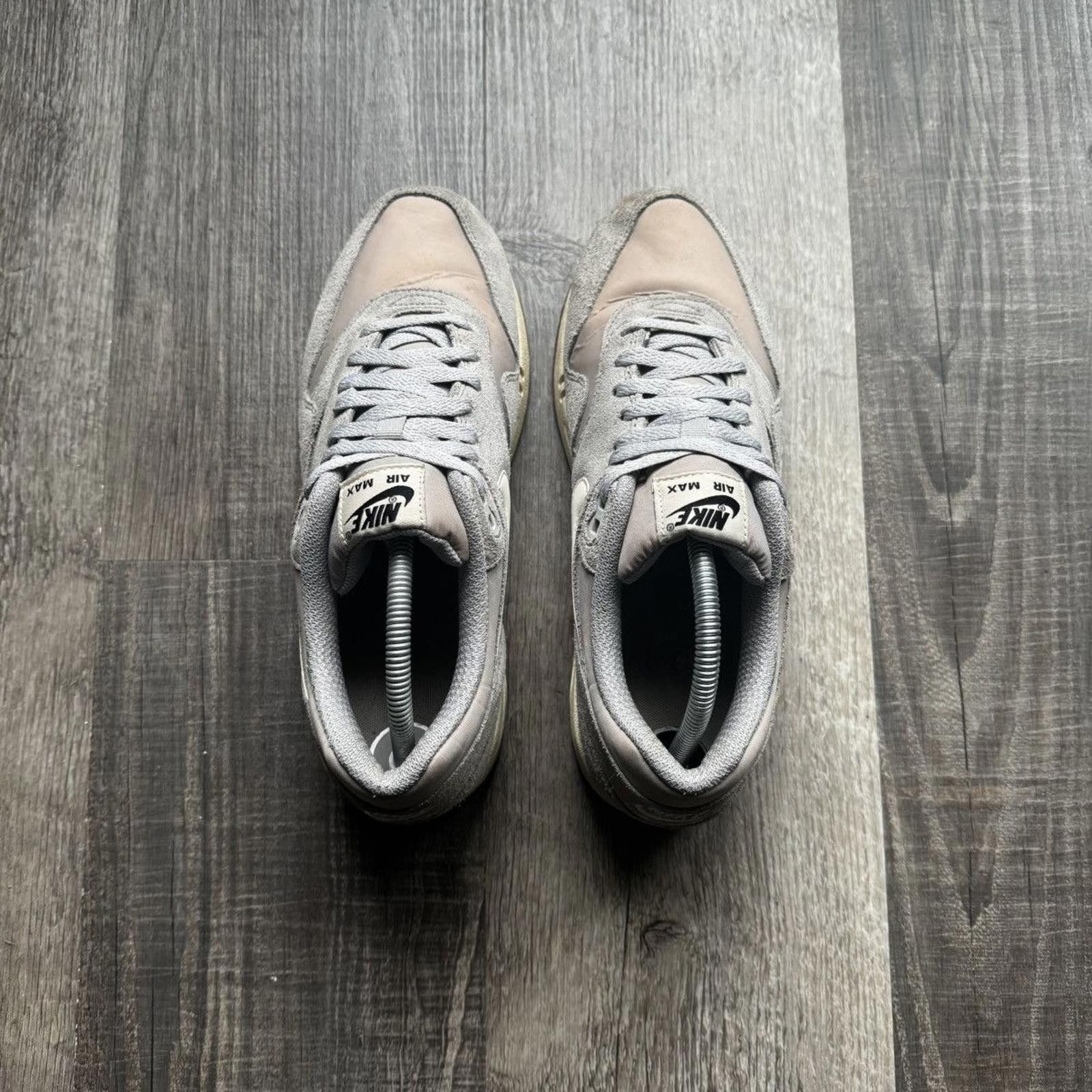 Nike NIKE • Air Max 1 "2014 Matte Silver" (9M) Size US 9 / EU 42 - 11 Thumbnail