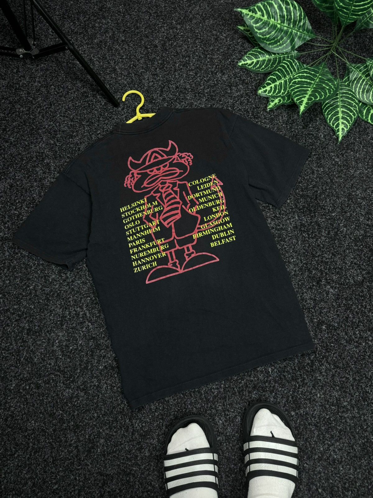 Vintage Vintage 1990 AC/DC The Razors Edge Tour original Brockum Size US M / EU 48-50 / 2 - 5 Thumbnail