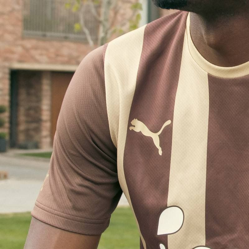 Puma 2022/23 YORK CITY FC THIRD 100 YEARS SOCCER FOOTBALL JERSEY Size US S / EU 44-46 / 1 - 3 Thumbnail