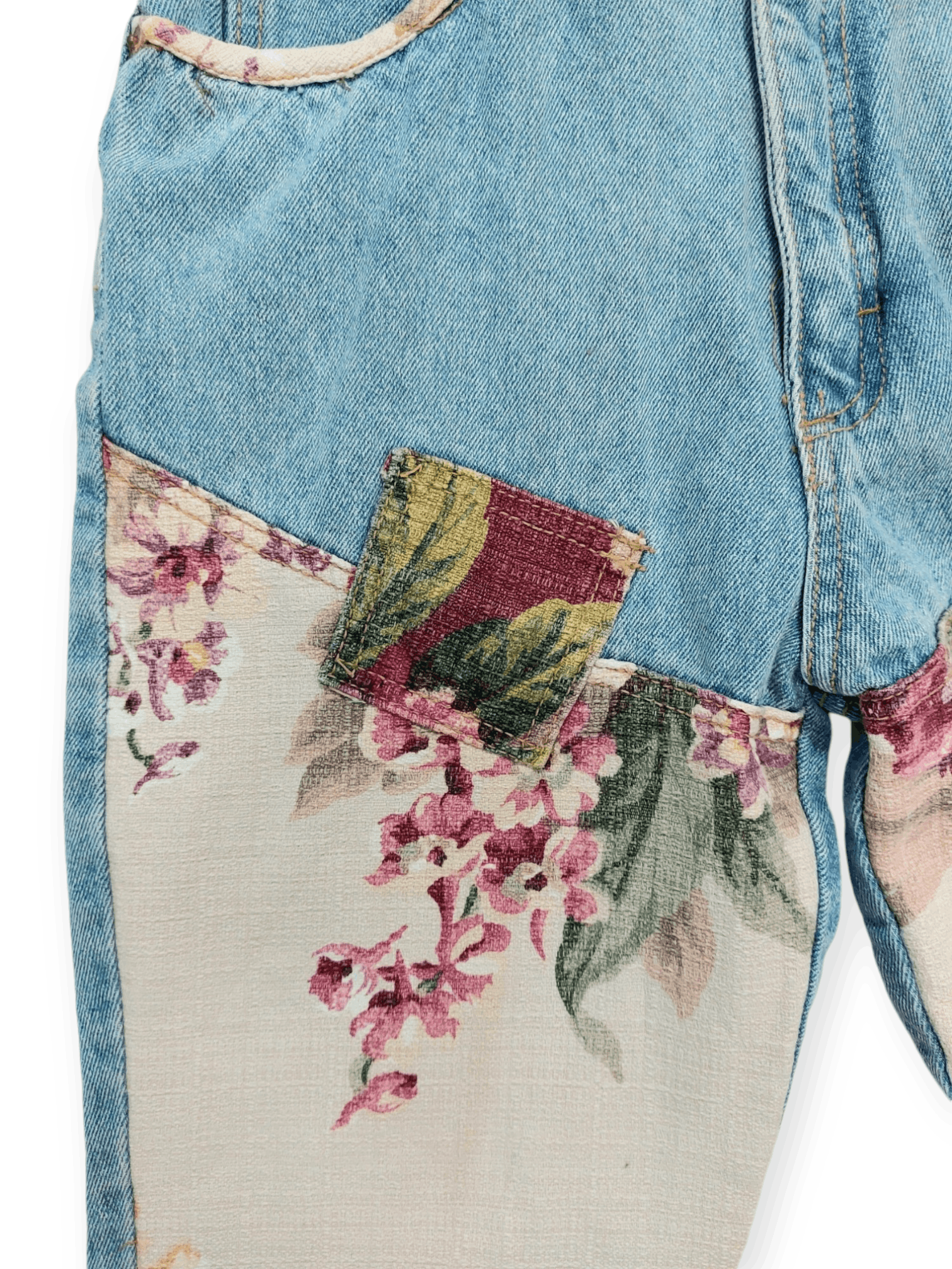 L.E.I. L.E.I Beauty Flower Painted Jeans Size 25" / US 0 / IT 36 - 13 Thumbnail