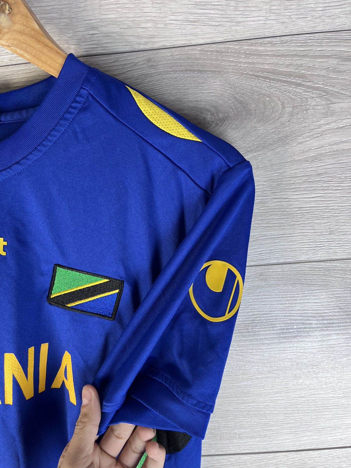Other Men’s soccer jersey Tanzania 🇹🇿 uhlsport size l Size US L / EU 52-54 / 3 - 10 Thumbnail