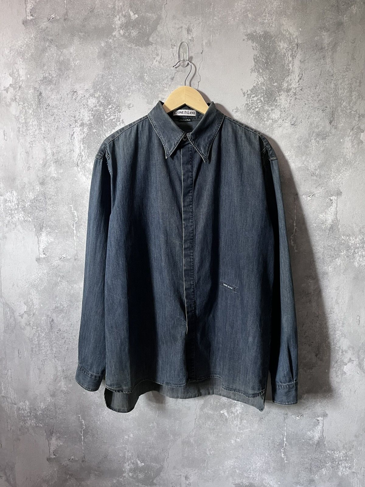 Stone Island Stone Island A/W 1998 denim shirt navy Size US L / EU 52-54 / 3 - 1 Thumbnail
