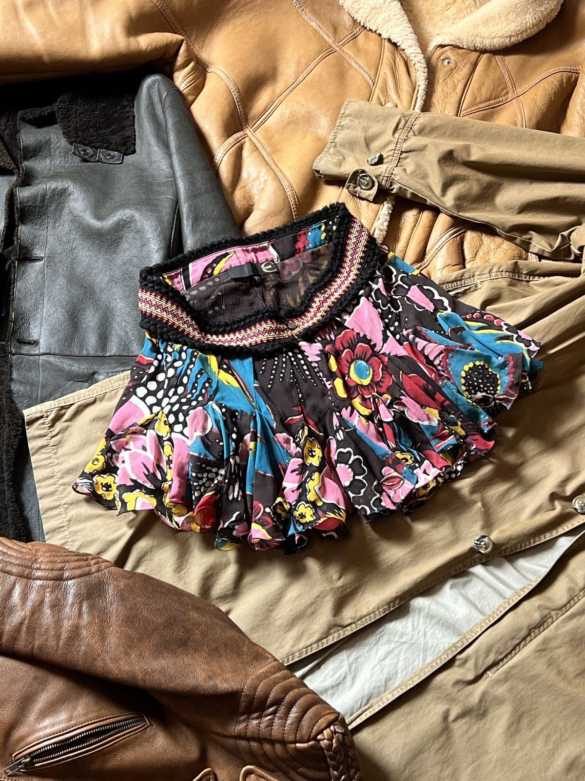 Just Cavalli Vintage Just Cavalli Floral Mini Skirt Y2K Size 28" / US 6 / IT 42 - 1 Thumbnail