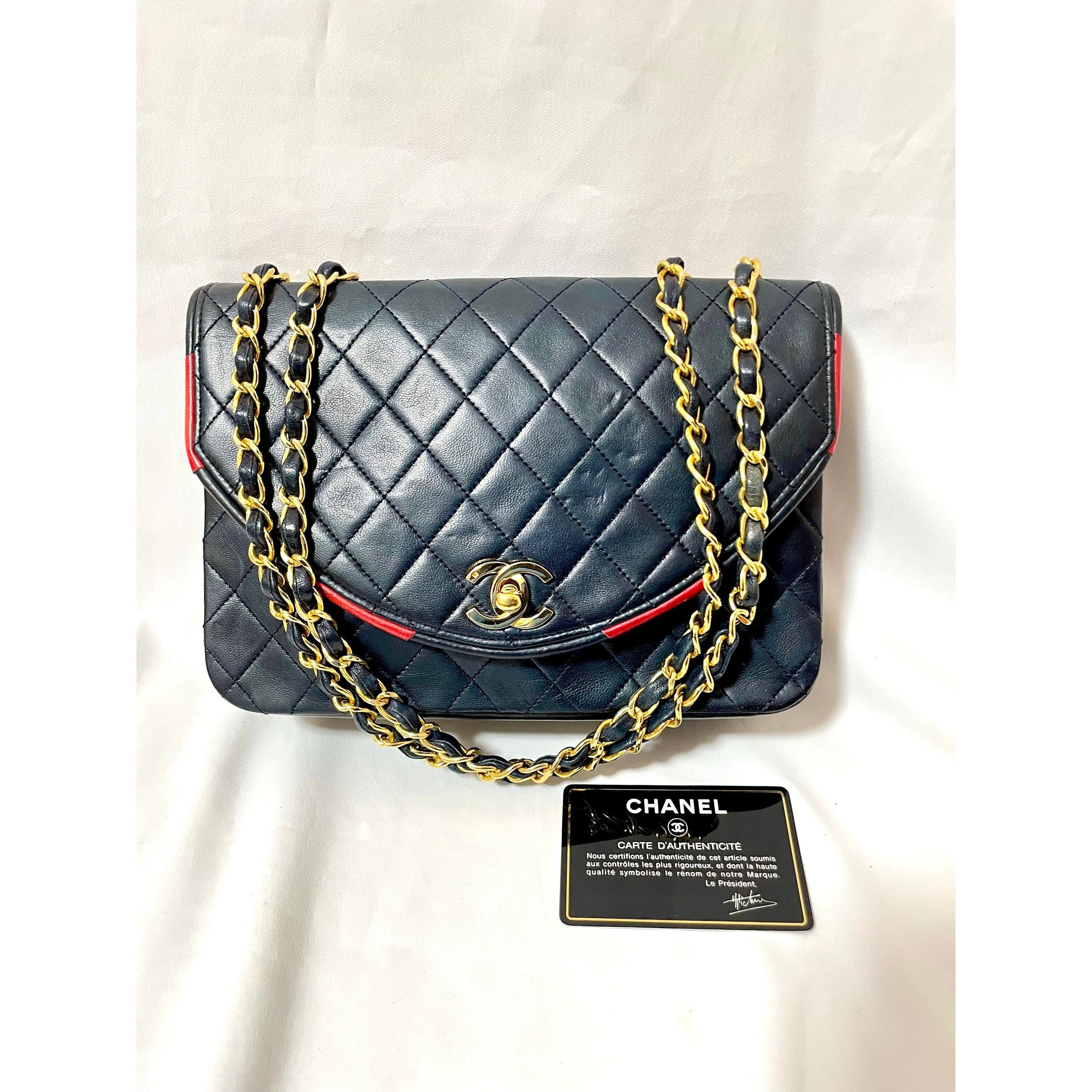 image of 80's Vintage Chanel Navy Lambskin 2.55 Classic Shoulder Bag in Blue, Women's