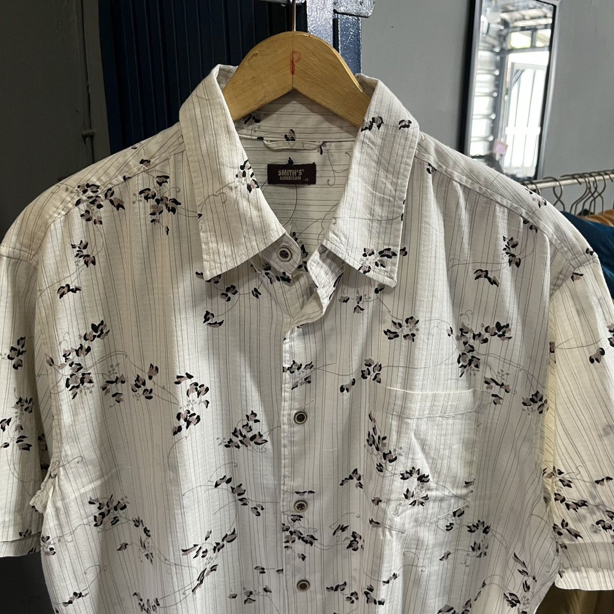 Smith's American Vintage Smith’s American Flower Button Short Sleeve Size US L / EU 52-54 / 3 - 2 Thumbnail