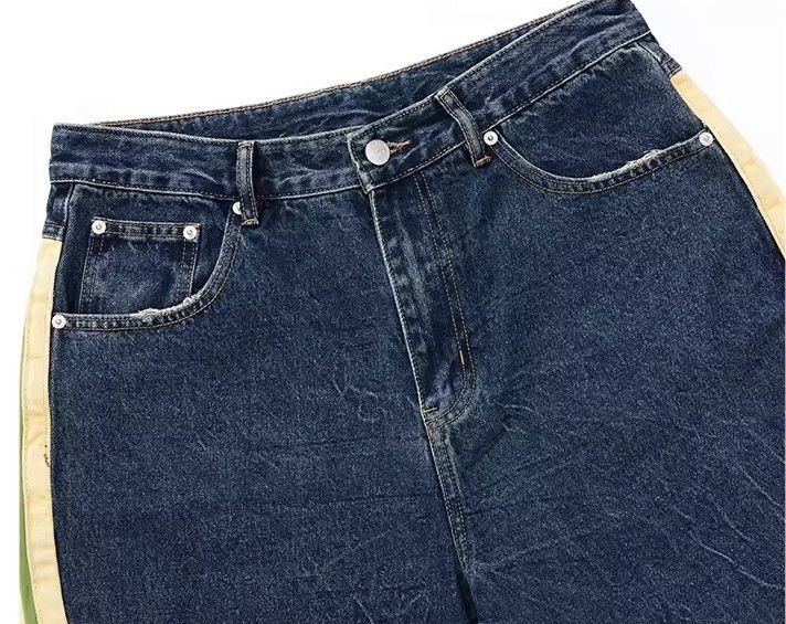 Stripe Patch Wide Leg Straight Washed Jean