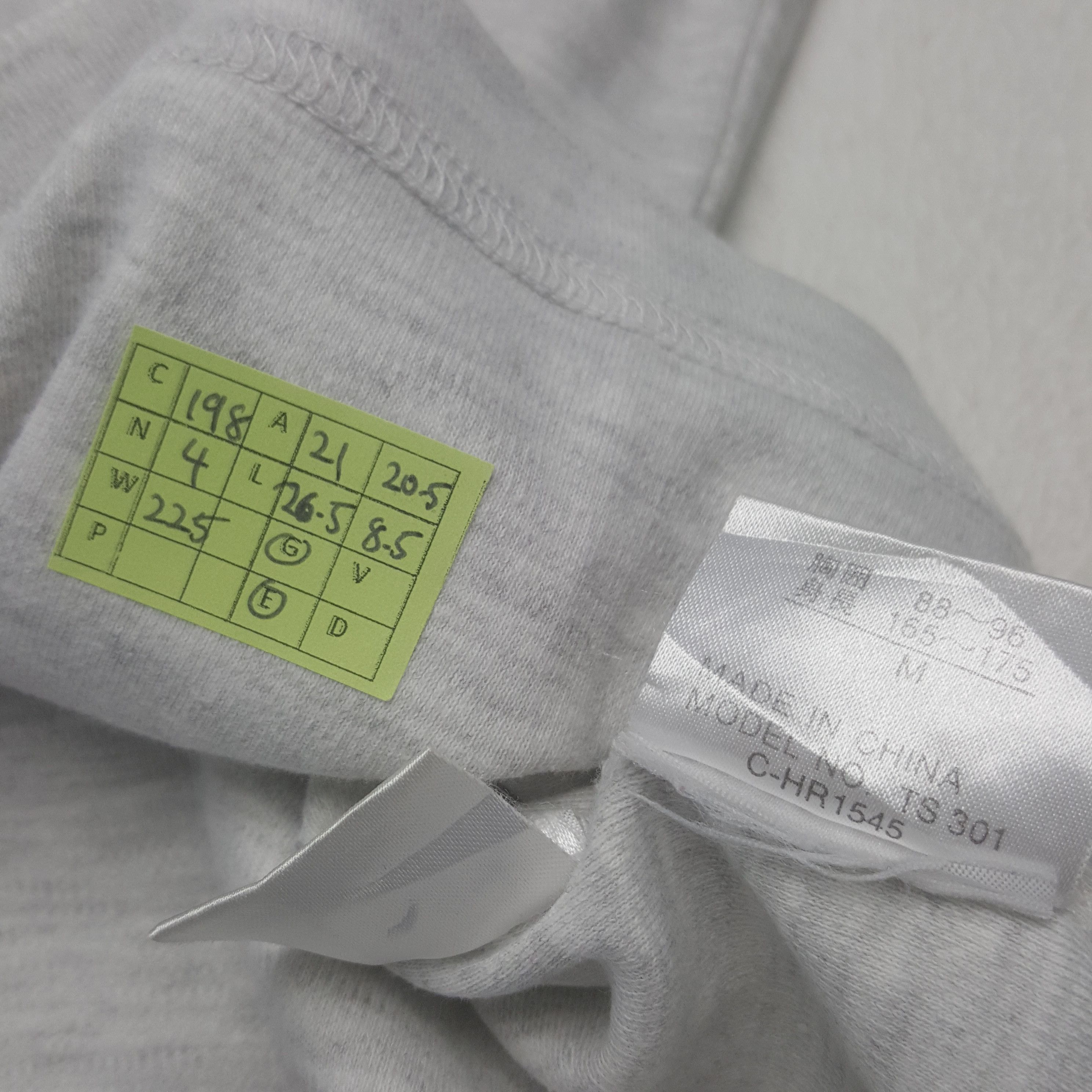 Vintage × Yves Saint Laurent Vintage Yves Saint Laurent Italian Brand Plain Tshirt Size US L / EU 52-54 / 3 - 8 Thumbnail