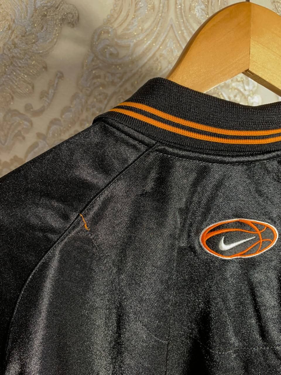 Nike Vintage Nike Basketball Retro T-shirt Swoosh Drill Y2K 90s Size US XL / EU 56 / 4 - 11 Thumbnail