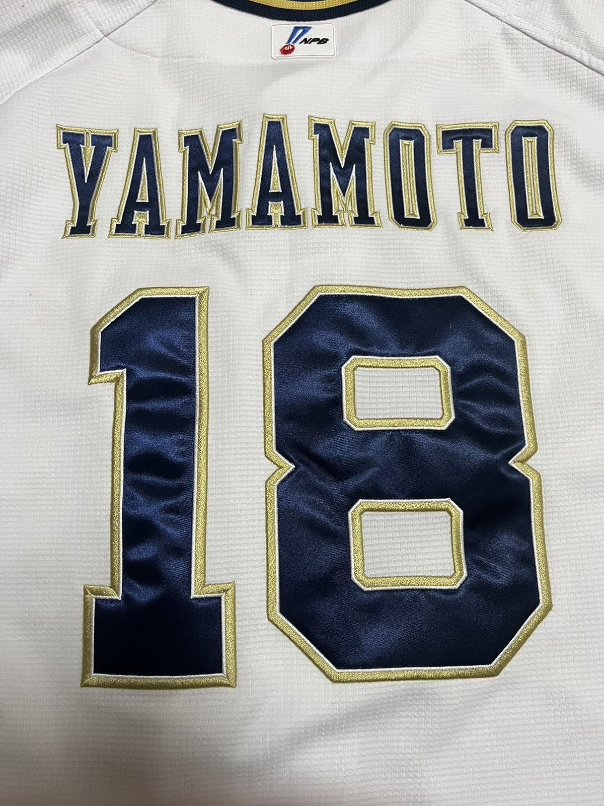 Descente Yoshinobu Yamamoto Orix Buffaloes Home Authentic Jersey Size US M / EU 48-50 / 2 - 8 Thumbnail