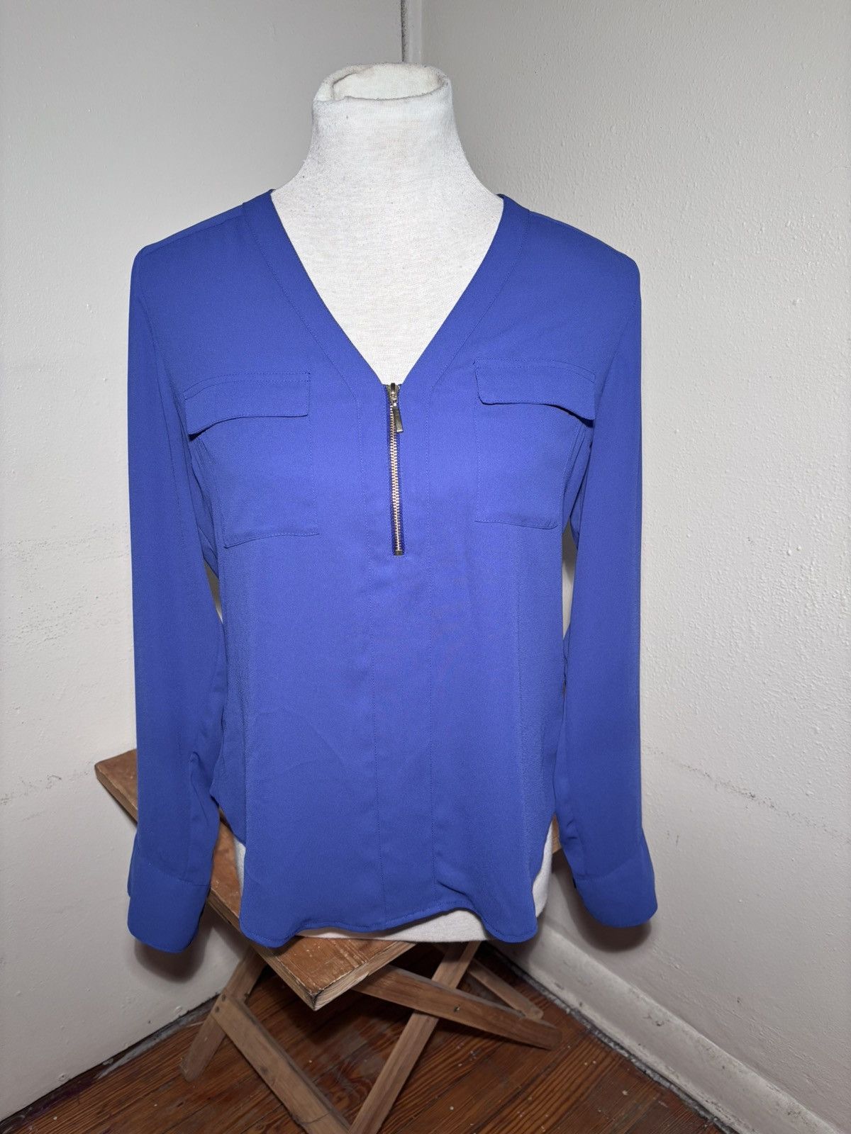 Express Express Quarter Zip Mesh Blouse Size S / US 4 / IT 40 - 1 Thumbnail