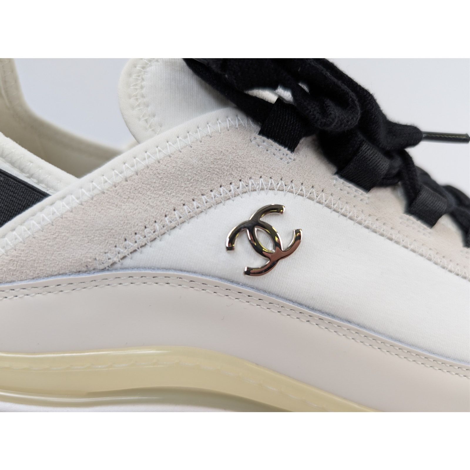 Chanel o1rshd1 Low Top Sneakers in White/Black Size US 10 / EU 43 - 5 Thumbnail