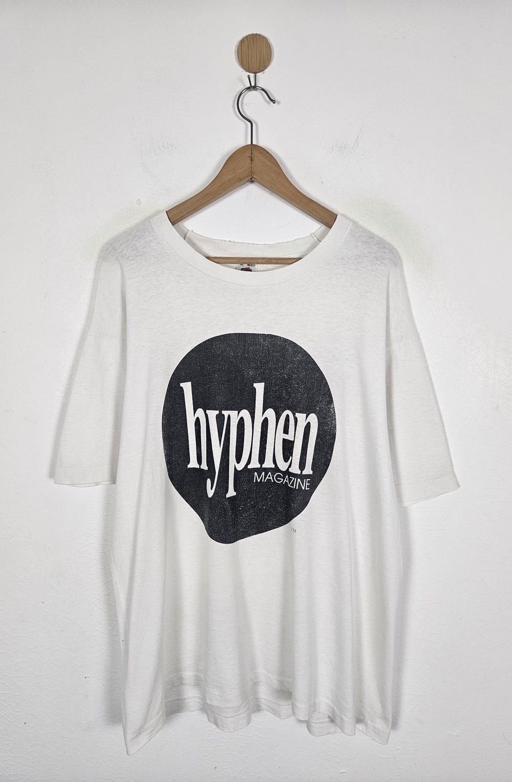Vintage Vintage Hyphen Magazine tee shirt Size US XL / EU 56 / 4 - 1 Thumbnail