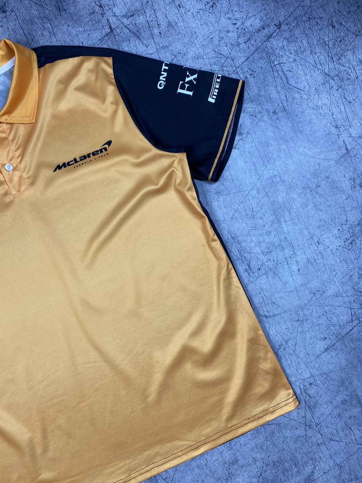 Other McLaren Racing Formula 1 Team Pirelli Castore Polo Size US XL / EU 56 / 4 - 3 Thumbnail